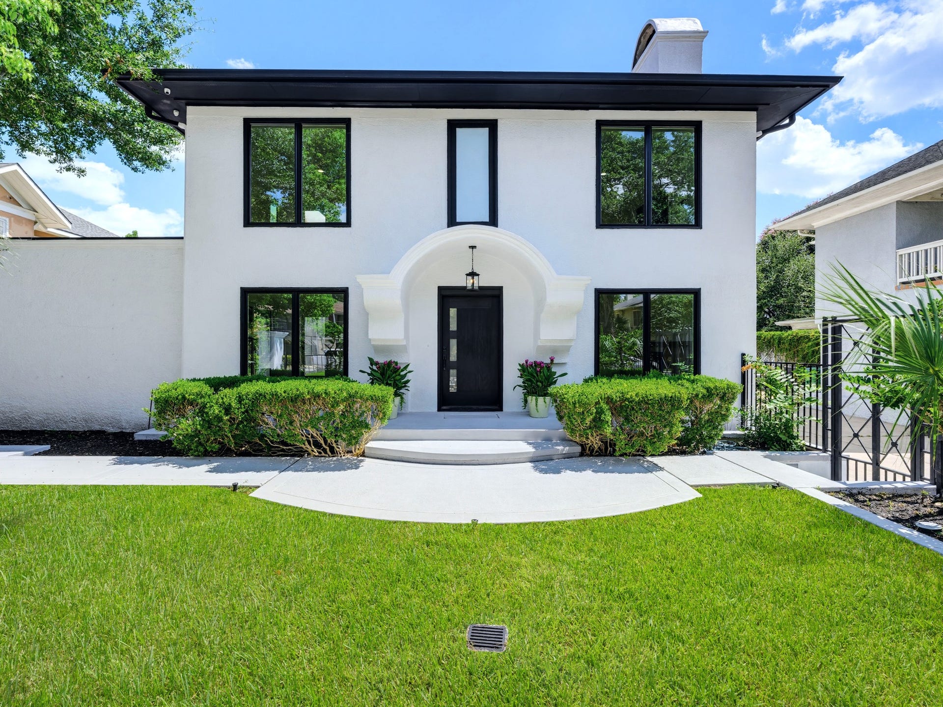 607 Marshall Street, Houston, TX 77006 607 Marshall Street, Houston, TX 77006