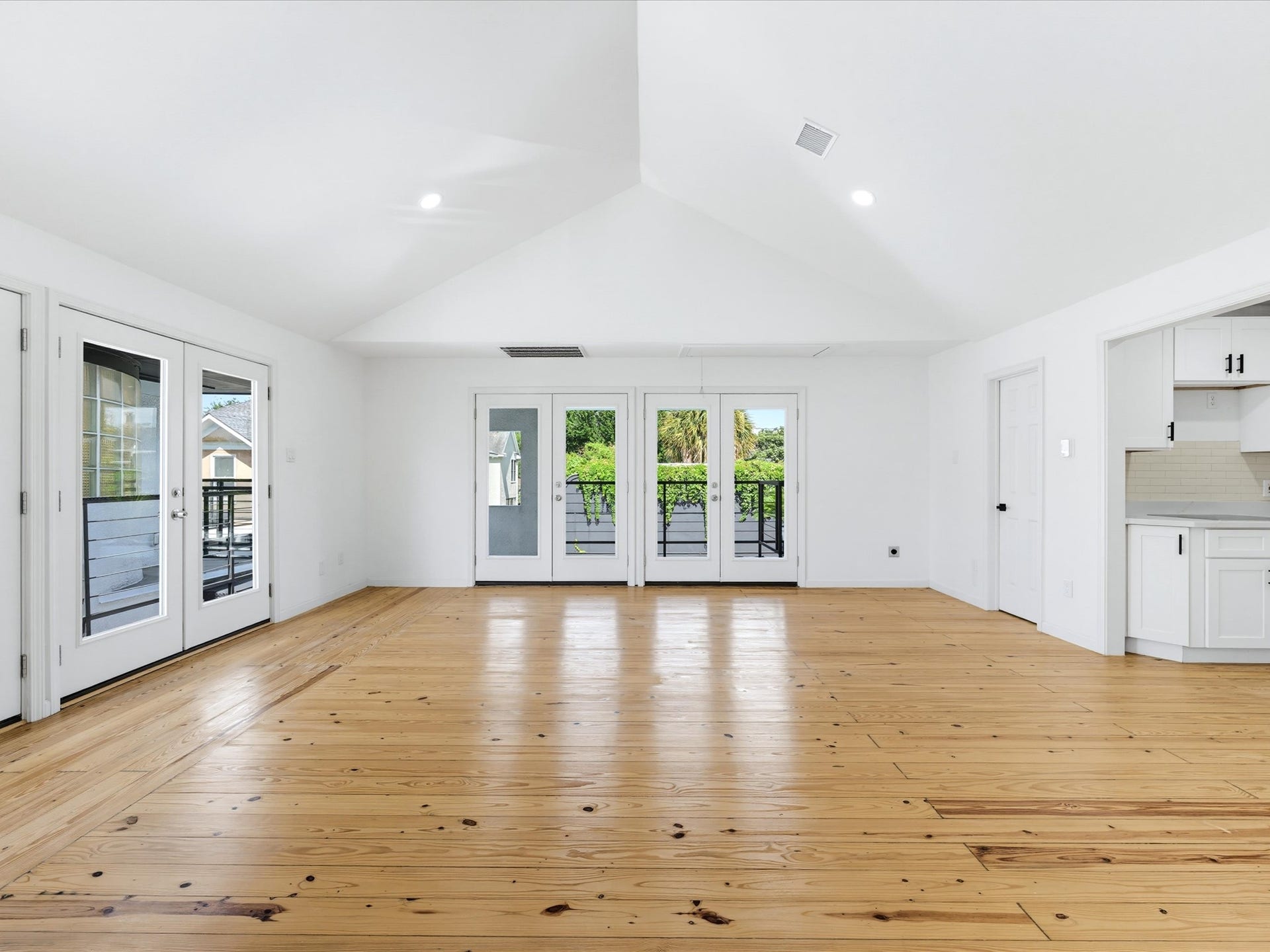 607 Marshall Street, Houston, TX 77006 607 Marshall Street, Houston, TX 77006