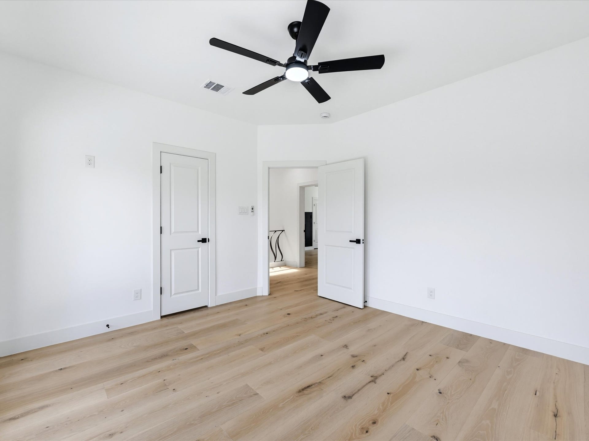 607 Marshall Street, Houston, TX 77006 607 Marshall Street, Houston, TX 77006