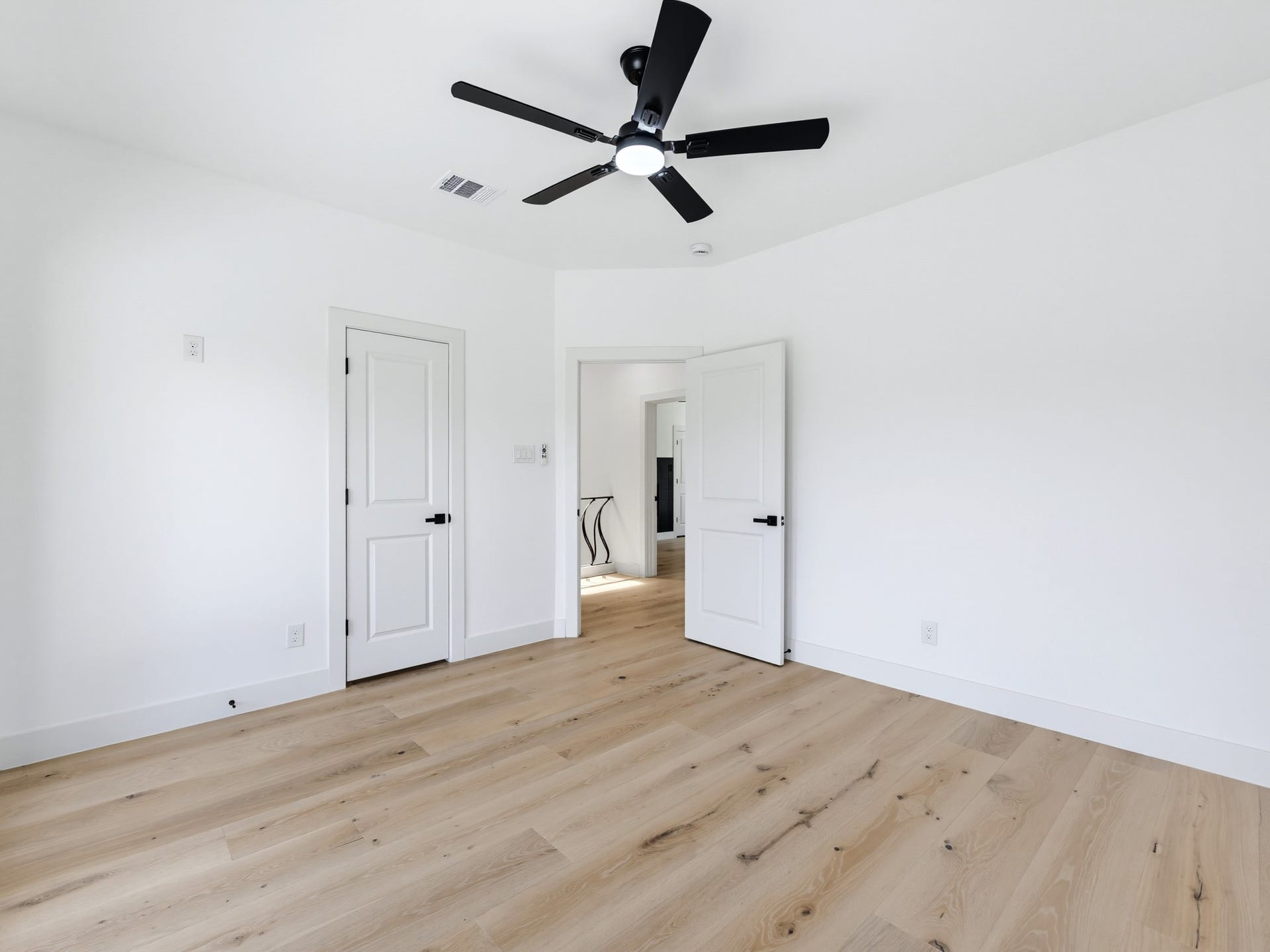 607 Marshall Street, Houston, TX 77006 607 Marshall Street, Houston, TX 77006