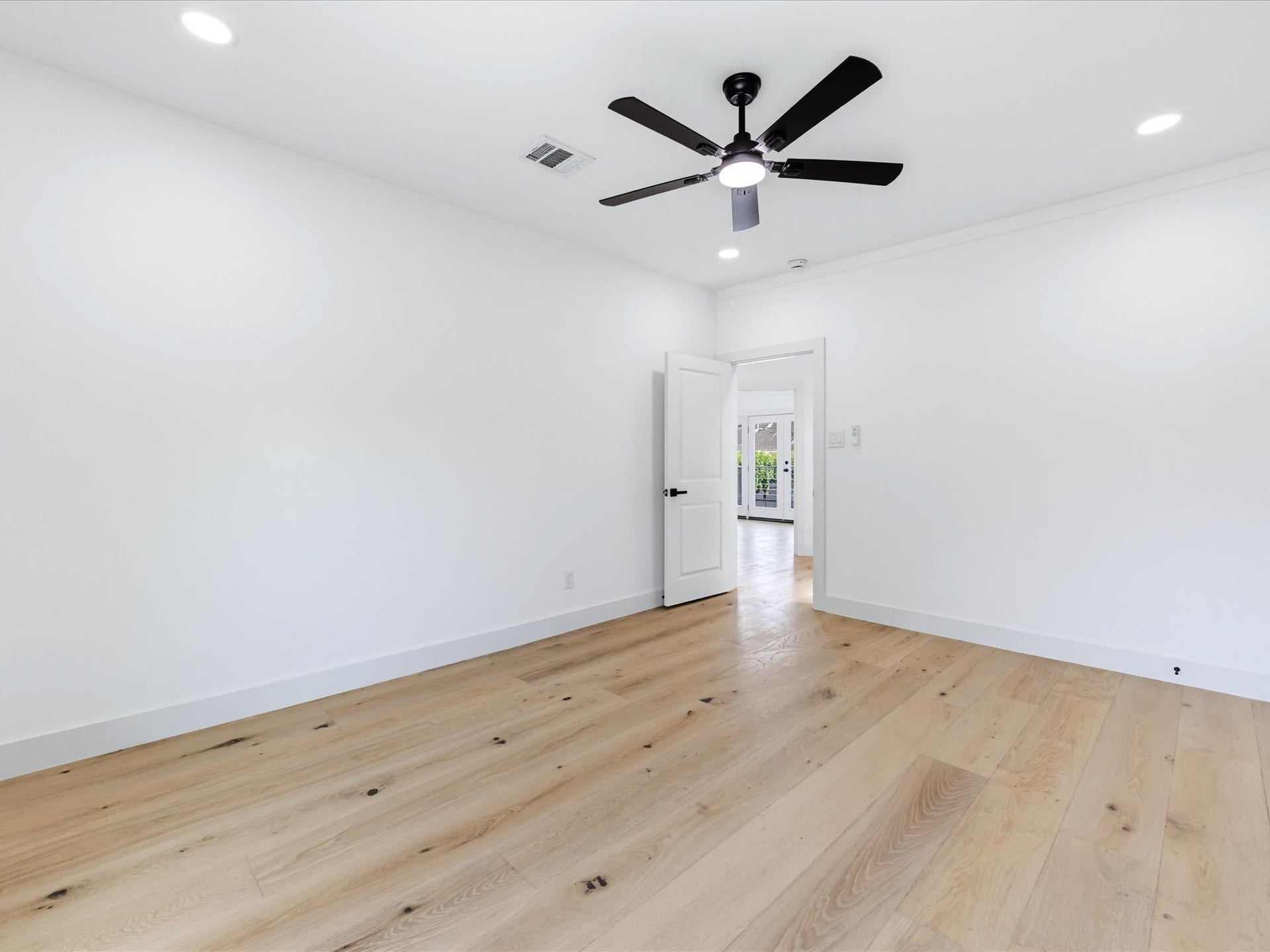 607 Marshall Street, Houston, TX 77006 607 Marshall Street, Houston, TX 77006