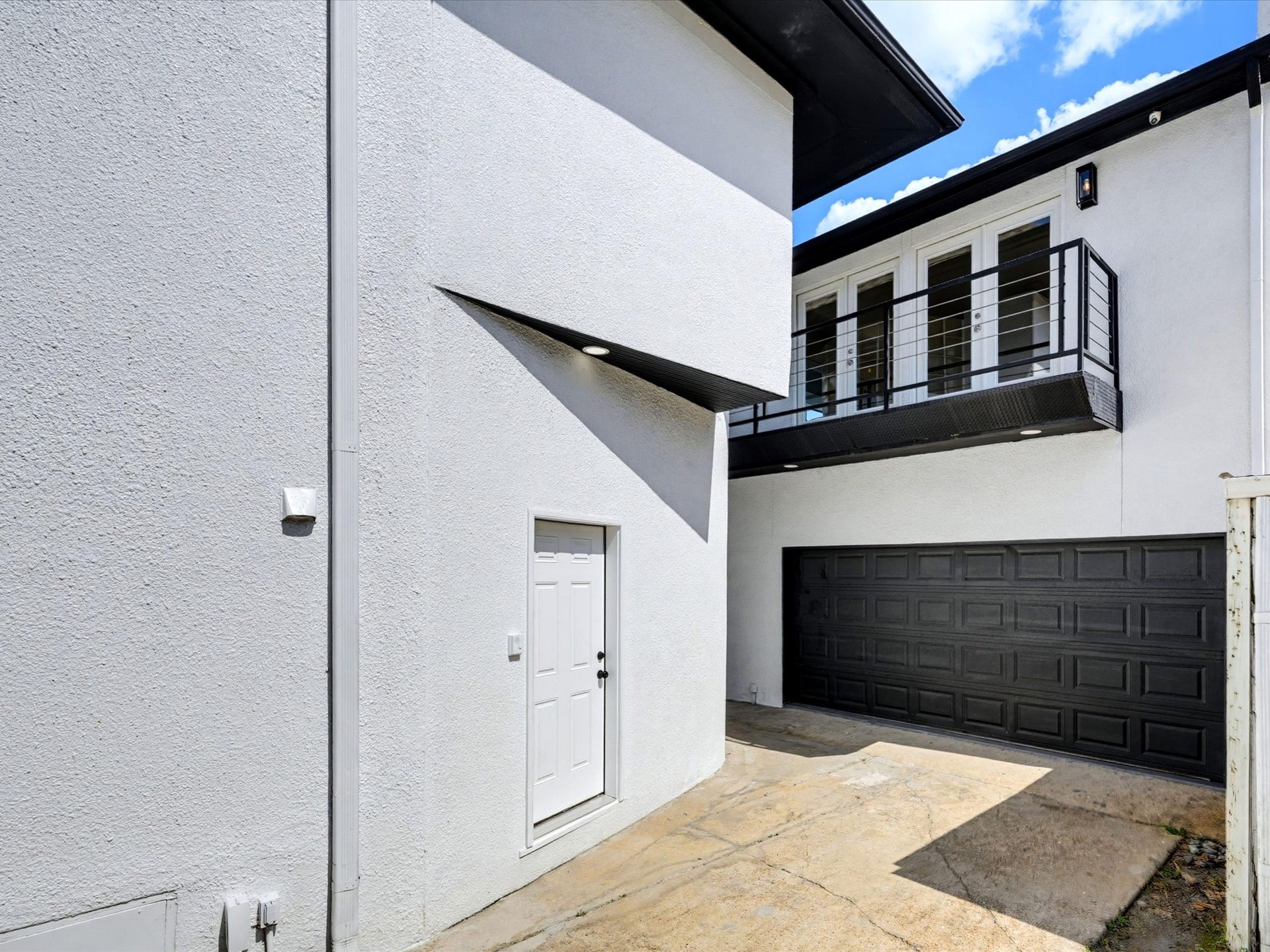 607 Marshall Street, Houston, TX 77006 607 Marshall Street, Houston, TX 77006