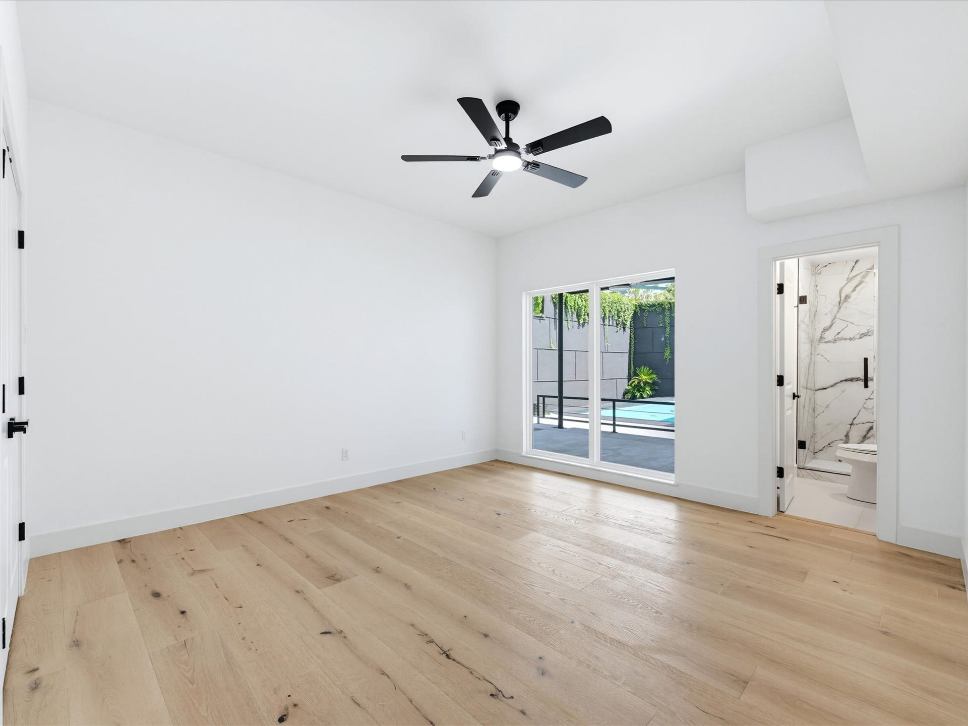 607 Marshall Street, Houston, TX 77006 607 Marshall Street, Houston, TX 77006
