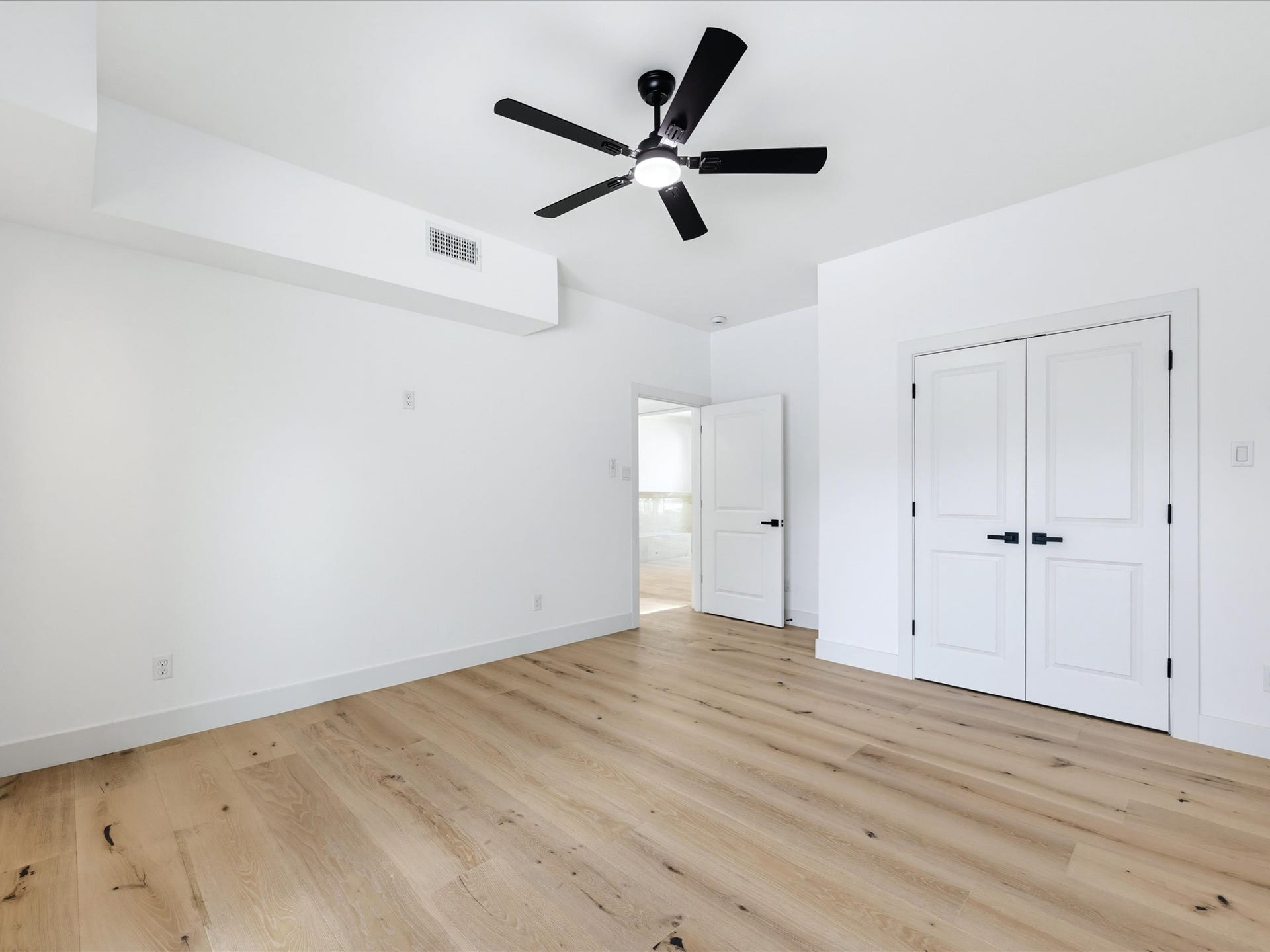 607 Marshall Street, Houston, TX 77006 607 Marshall Street, Houston, TX 77006
