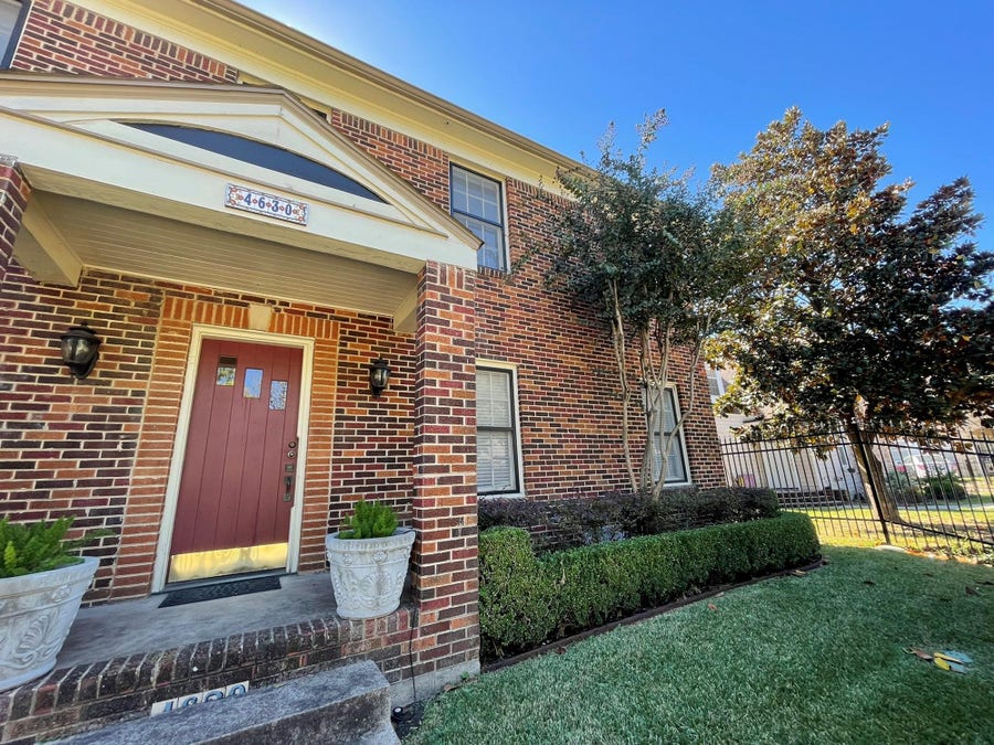 Property photo for 4630 Clay Street, #2, Houston, TX