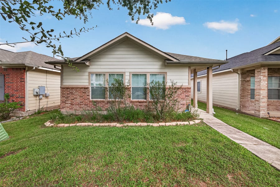Property photo for 11747 Jelicoe Drive, Houston, TX