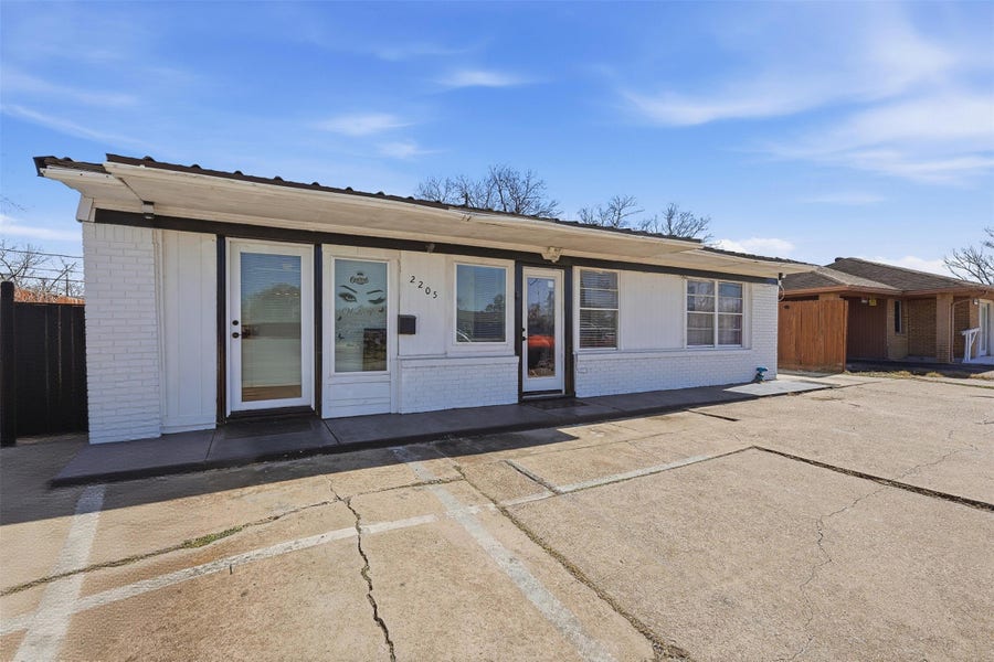 Property photo for 2205 Strawberry Road, Pasadena, TX