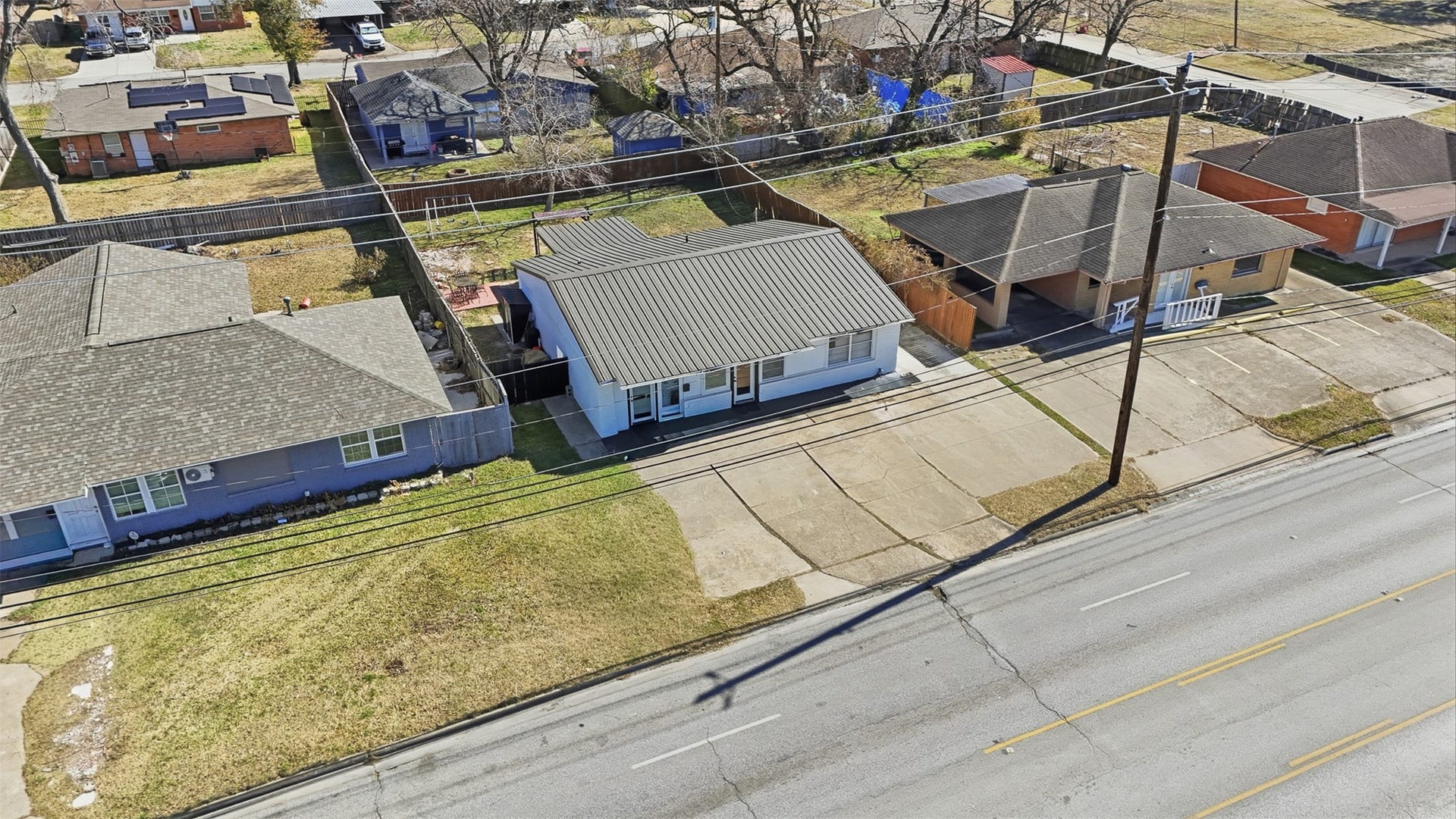 2205 Strawberry Road, Pasadena, TX 77502 Spacious lot with ample parking.