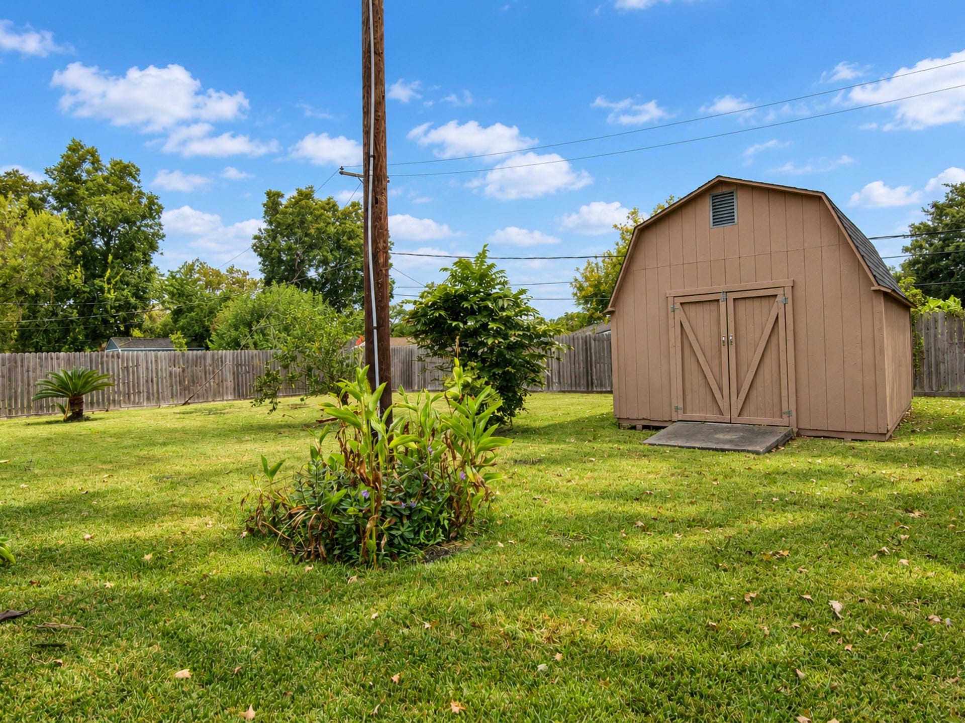 10323 Winding Trail Road, La Porte, TX 77571 10323 Winding Trail Road, La Porte, TX 77571