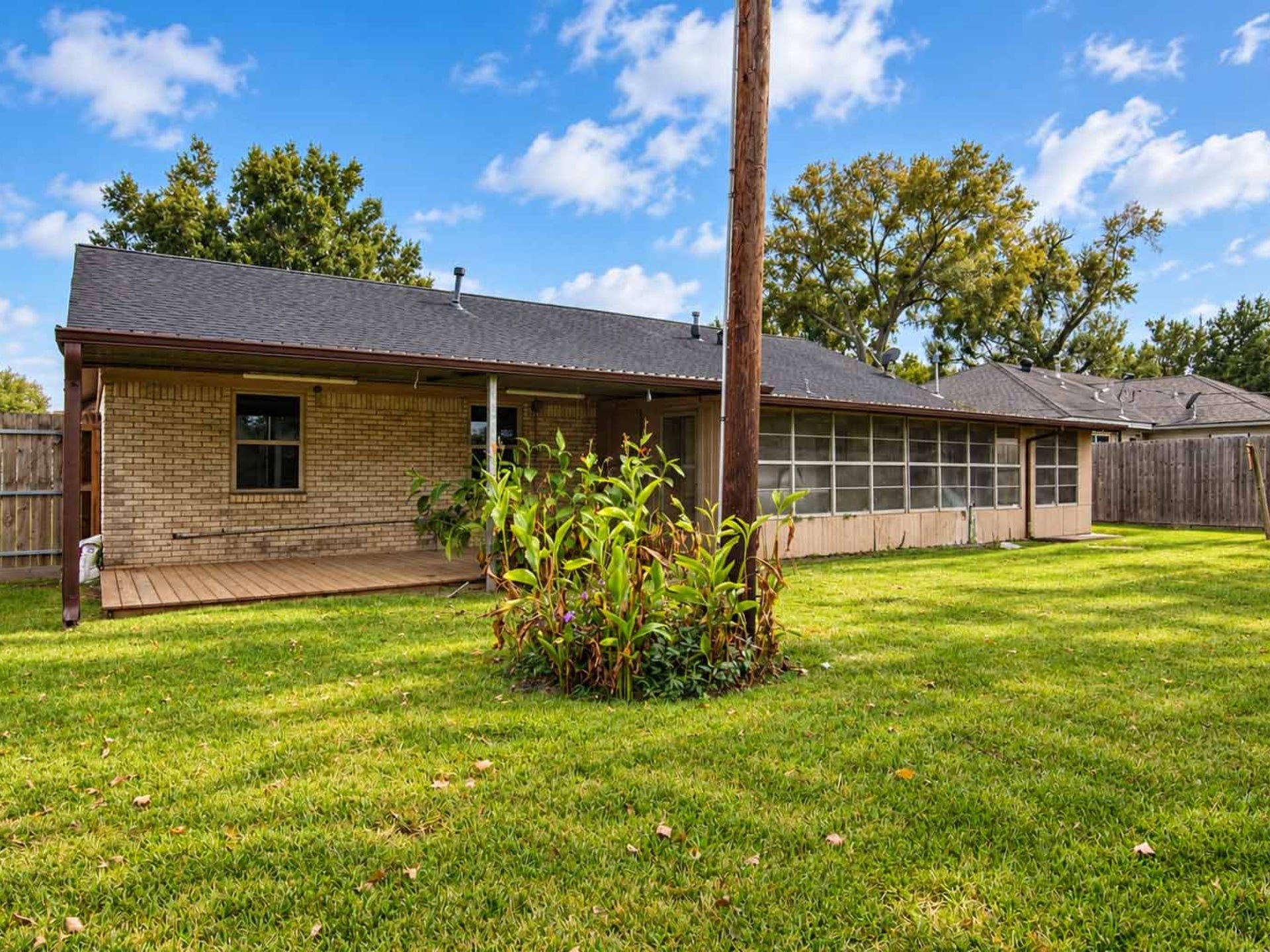 10323 Winding Trail Road, La Porte, TX 77571 10323 Winding Trail Road, La Porte, TX 77571