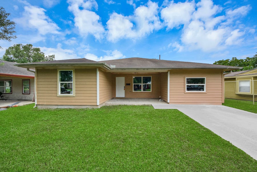 Property photo for 608 Trinity Lane, Pasadena, TX