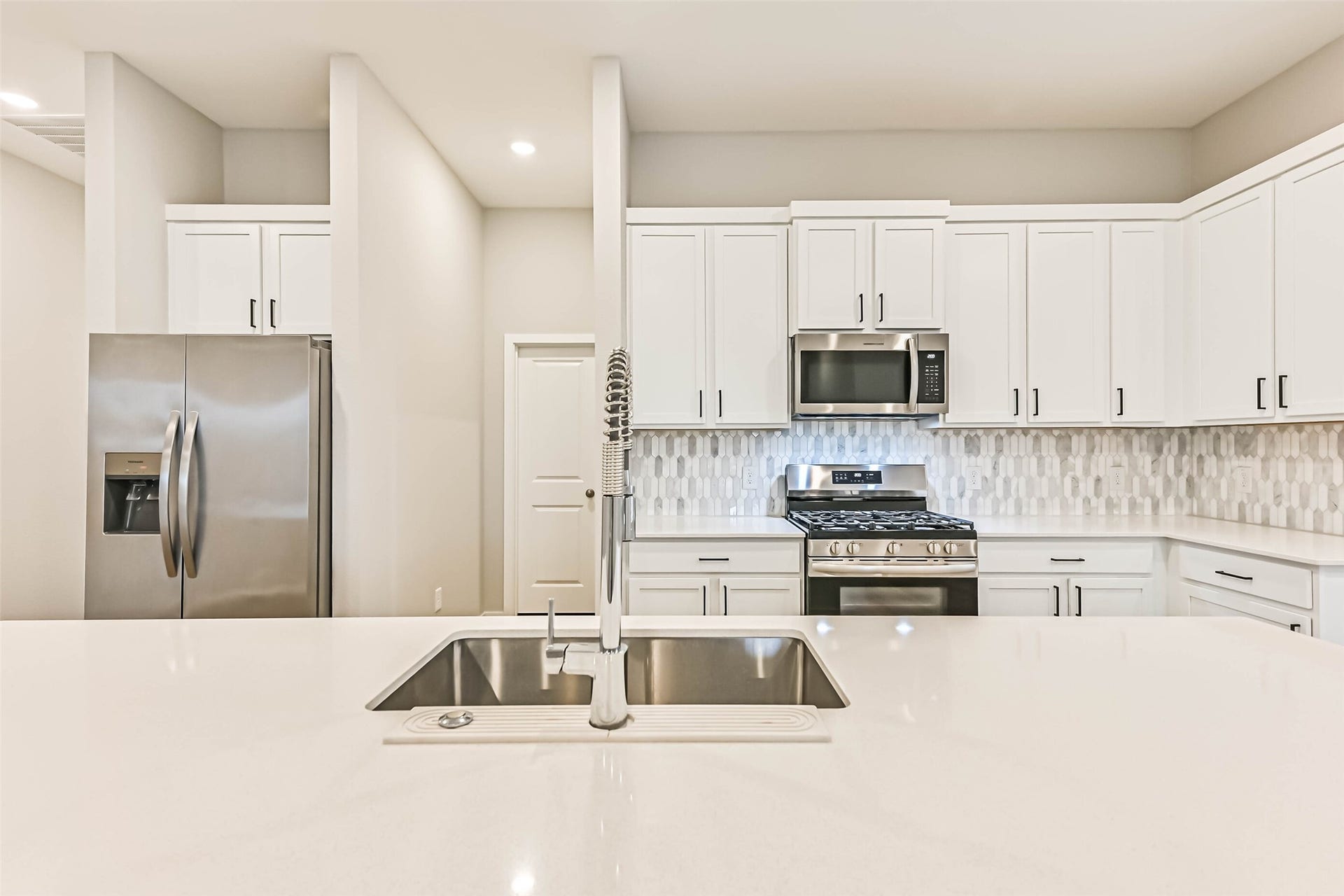 3106 Mariner Island Drive, La Marque, TX 77568 3106 Mariner Island Drive, La Marque, TX 77568