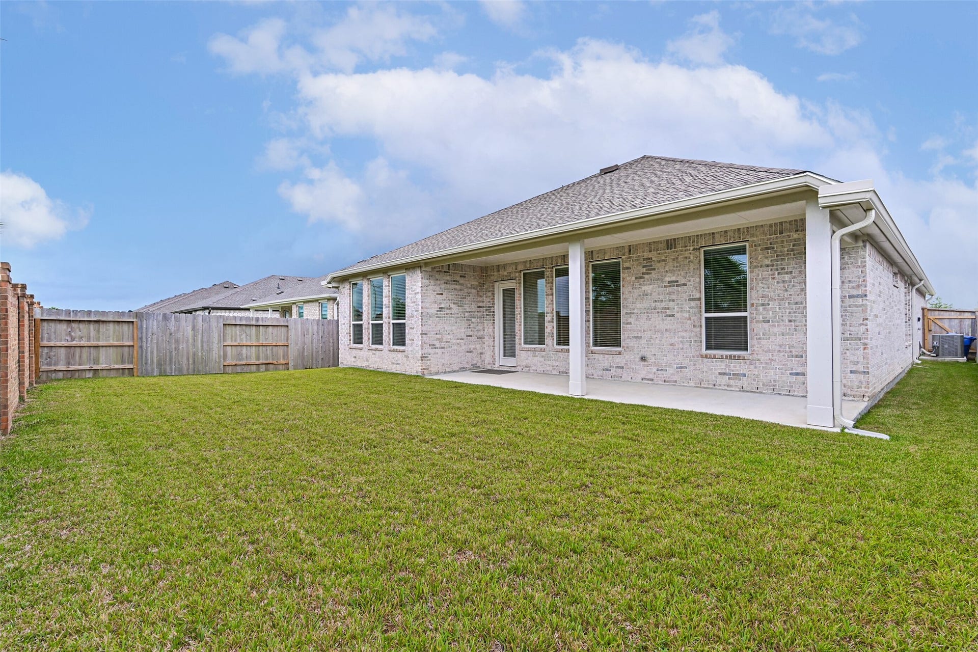 3106 Mariner Island Drive, La Marque, TX 77568 3106 Mariner Island Drive, La Marque, TX 77568