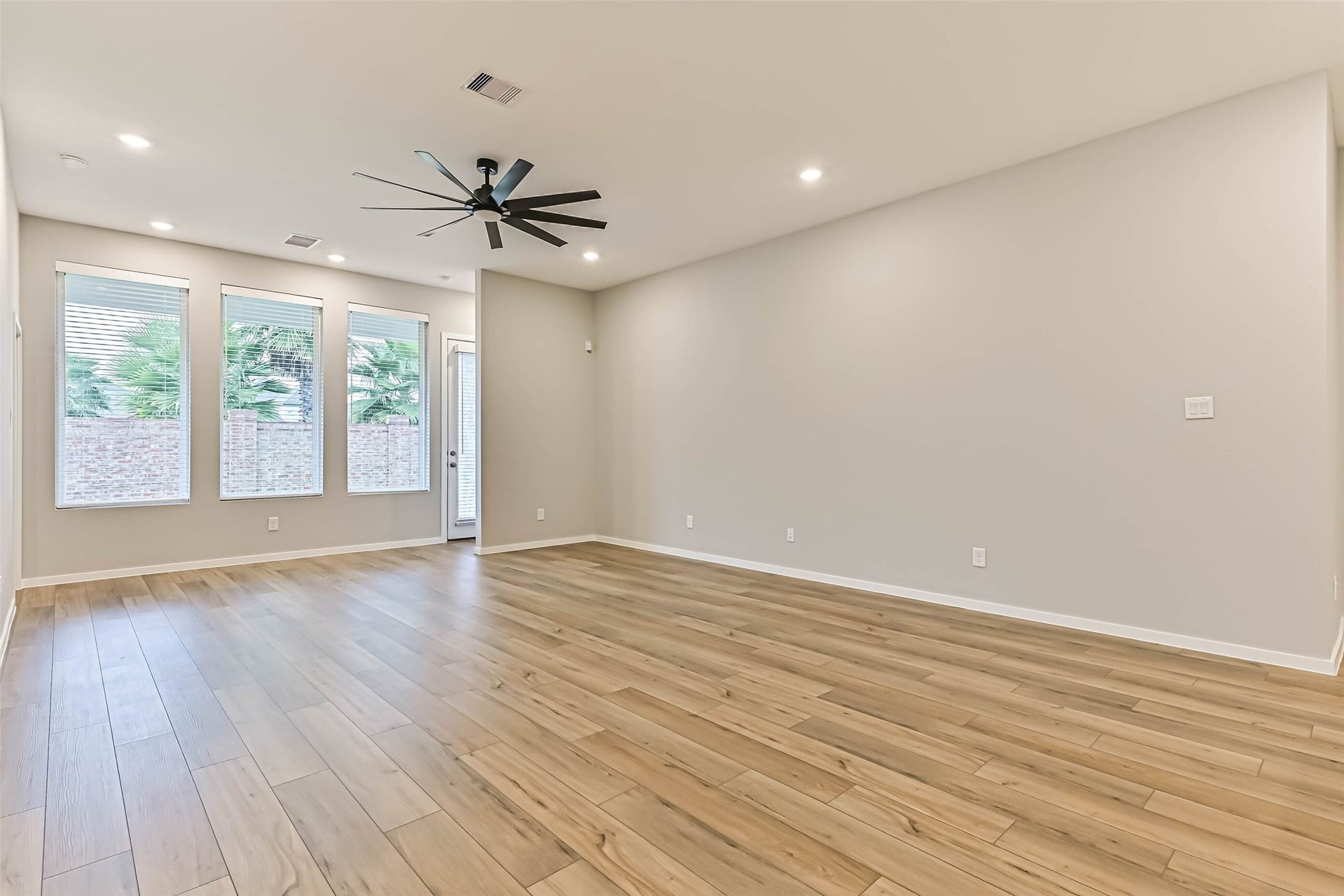 3106 Mariner Island Drive, La Marque, TX 77568 3106 Mariner Island Drive, La Marque, TX 77568