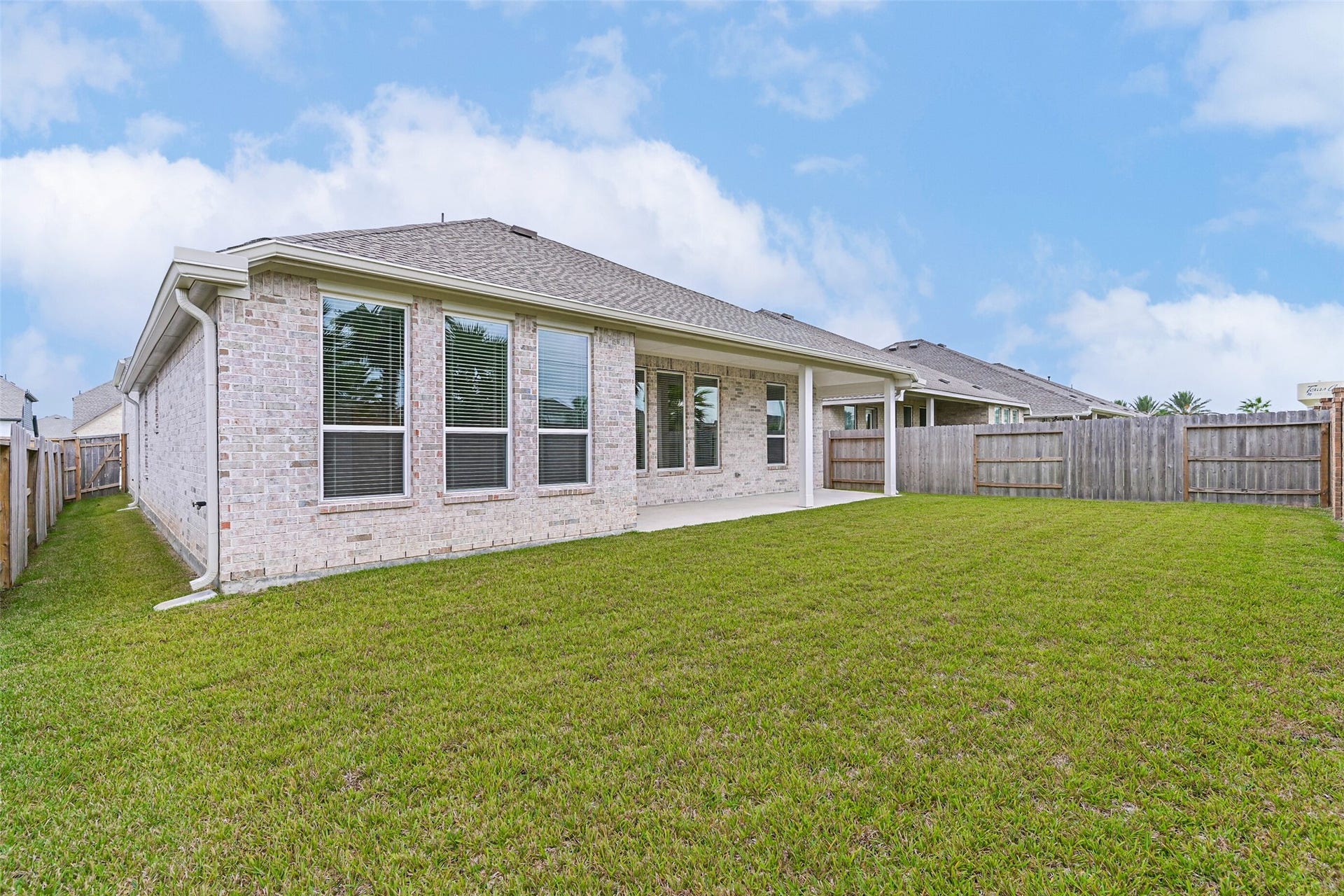 3106 Mariner Island Drive, La Marque, TX 77568 3106 Mariner Island Drive, La Marque, TX 77568