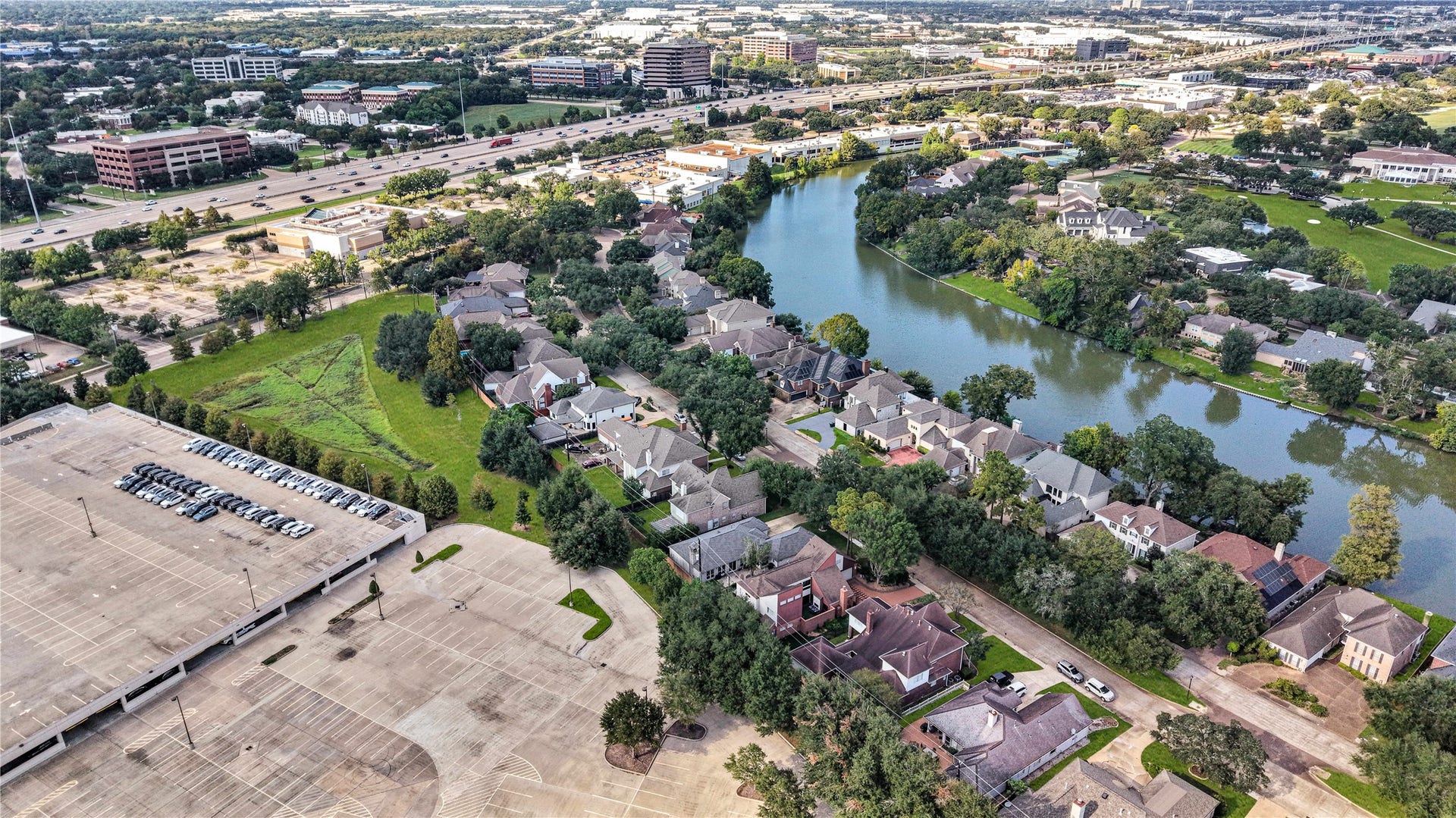 402 Lakeside Boulevard, Sugar Land, TX 77478