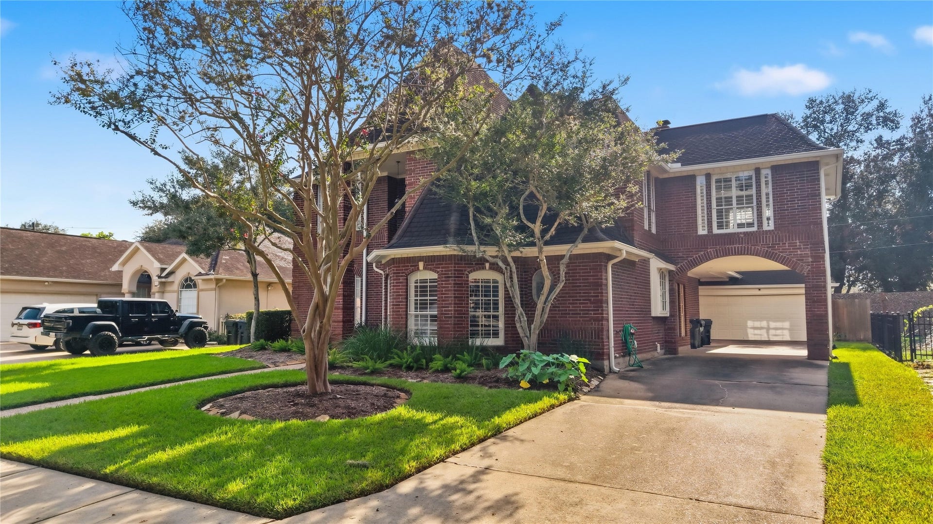 402 Lakeside Boulevard, Sugar Land, TX 77478