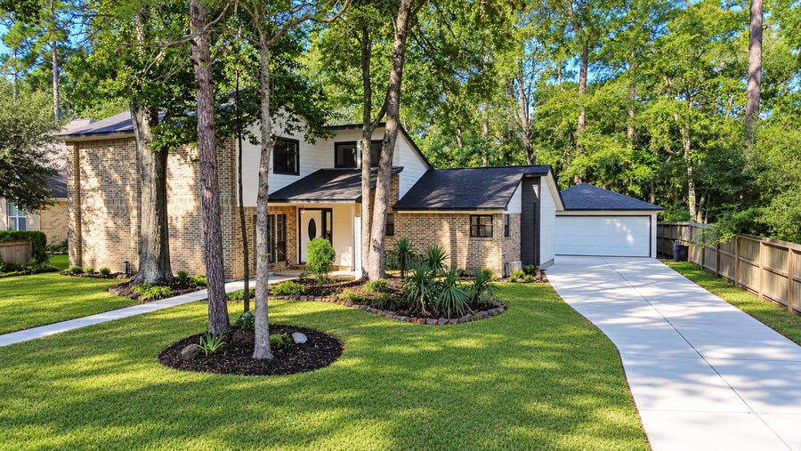 Property photo for 150 Park Way, Conroe, TX