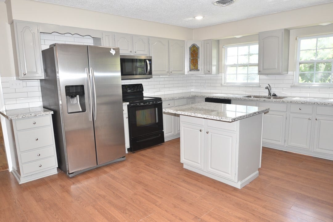 1030 Perkins Drive, Bacliff, TX 77518 Kitchen