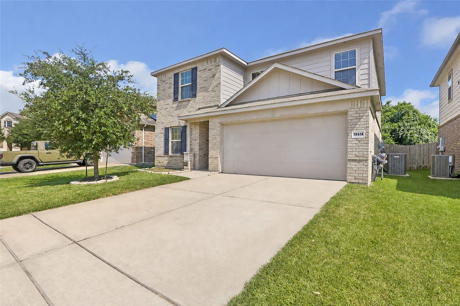 Property photo for 19614 Whitehaven Meadow Trail, Cypress, TX