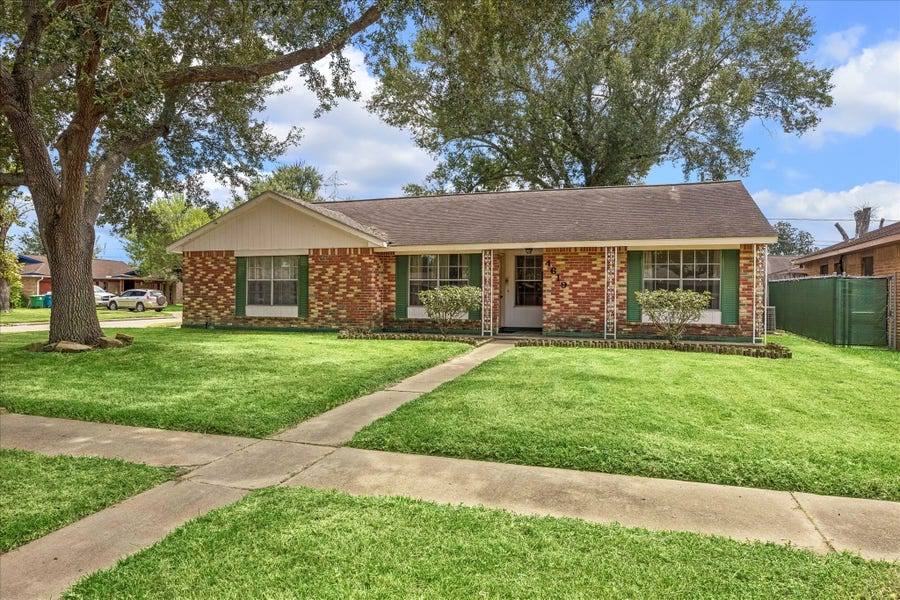 Property photo for 4619 Pinebrook Lane, Houston, TX