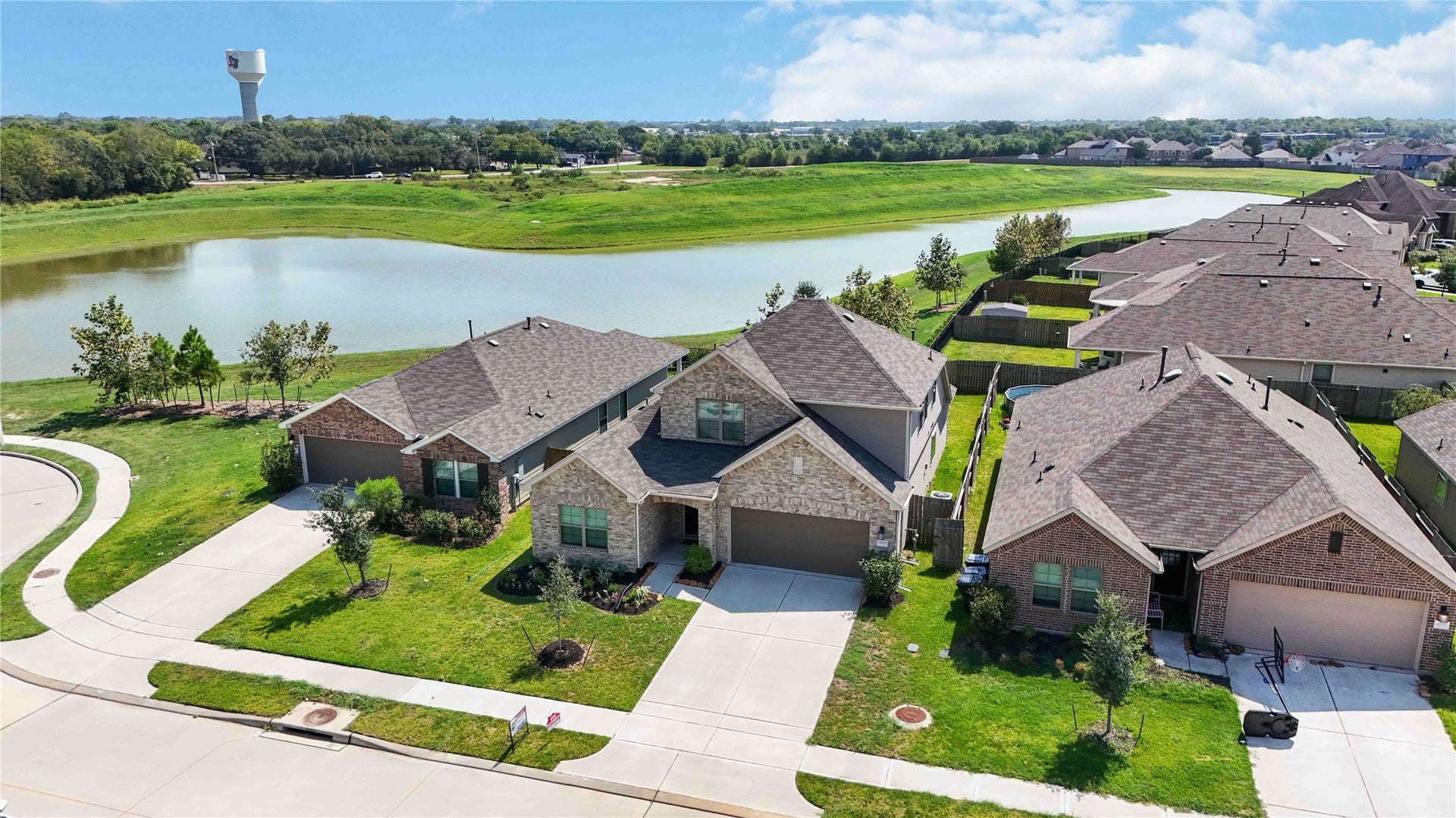 1173 Filly Creek Drive, Alvin, TX 77511 1173 Filly Creek Drive, Alvin, TX 77511