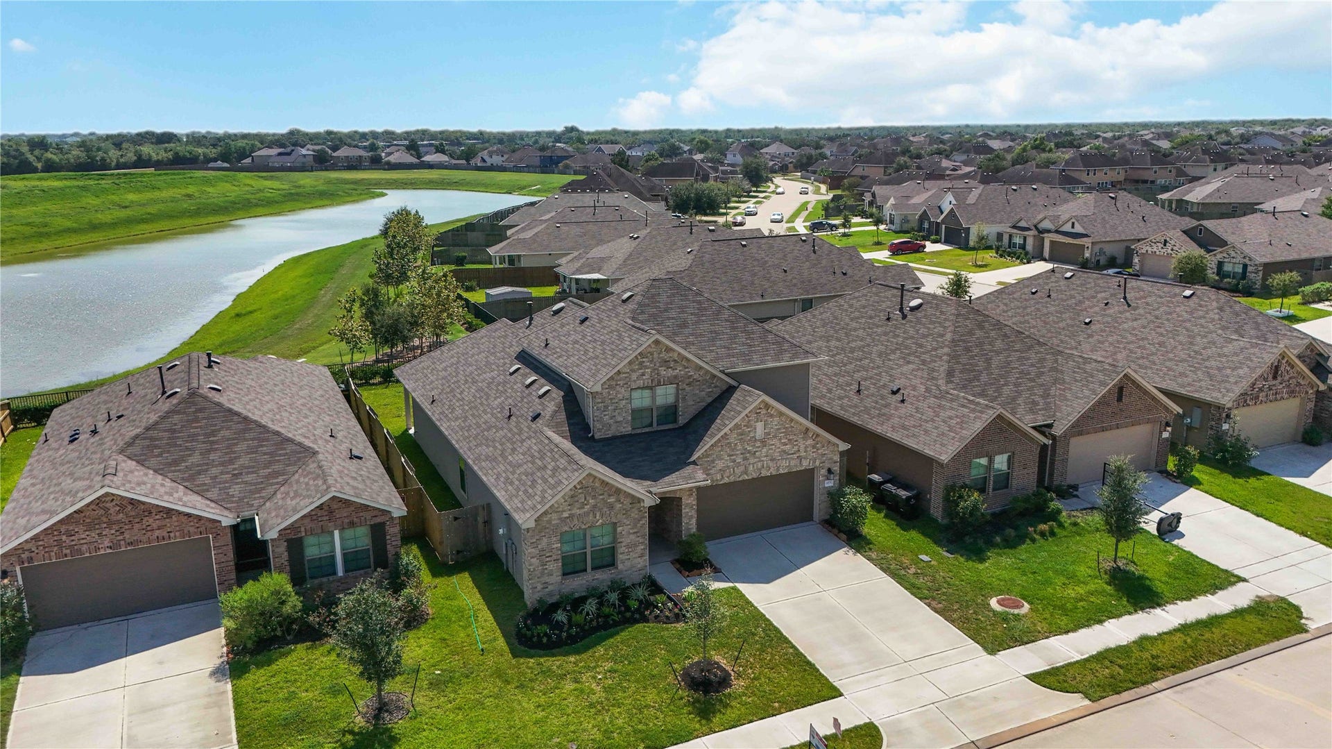 1173 Filly Creek Drive, Alvin, TX 77511 1173 Filly Creek Drive, Alvin, TX 77511