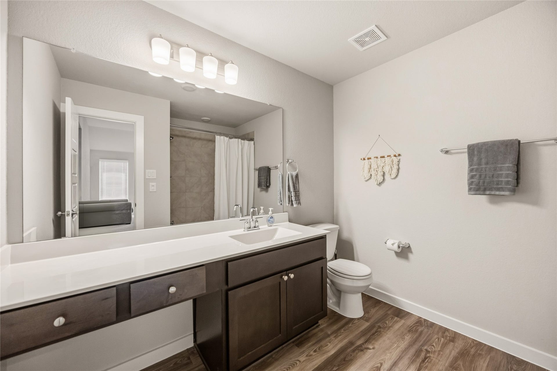 1173 Filly Creek Drive, Alvin, TX 77511 1173 Filly Creek Drive, Alvin, TX 77511