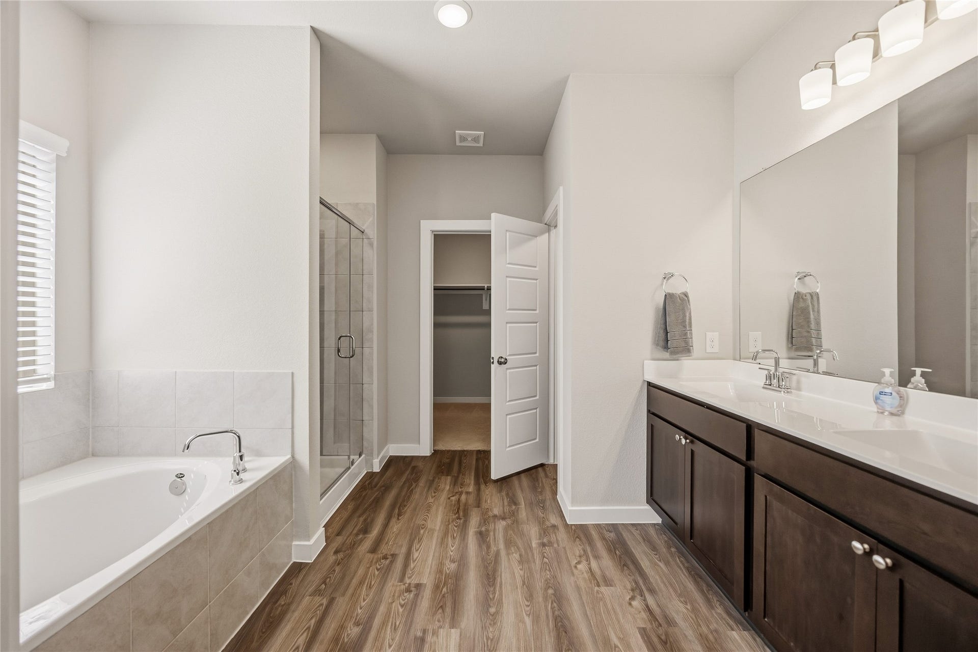 1173 Filly Creek Drive, Alvin, TX 77511 1173 Filly Creek Drive, Alvin, TX 77511
