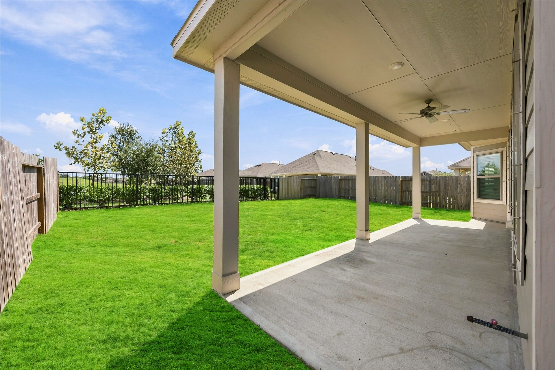1173 Filly Creek Drive, Alvin, TX 77511 1173 Filly Creek Drive, Alvin, TX 77511
