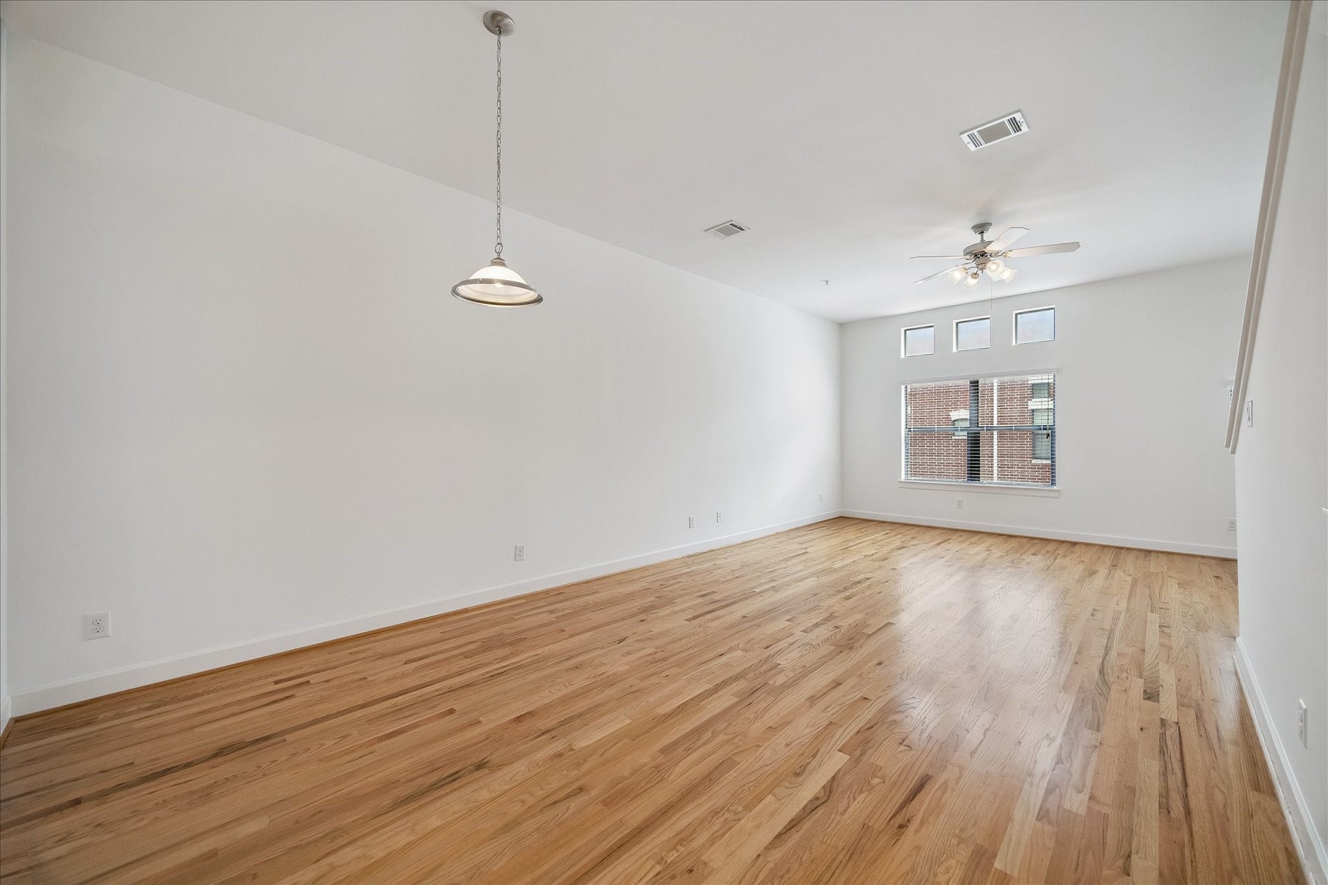 648 Westcross Street, #303, Houston, TX 77018 648 Westcross Street, #303, Houston, TX 77018