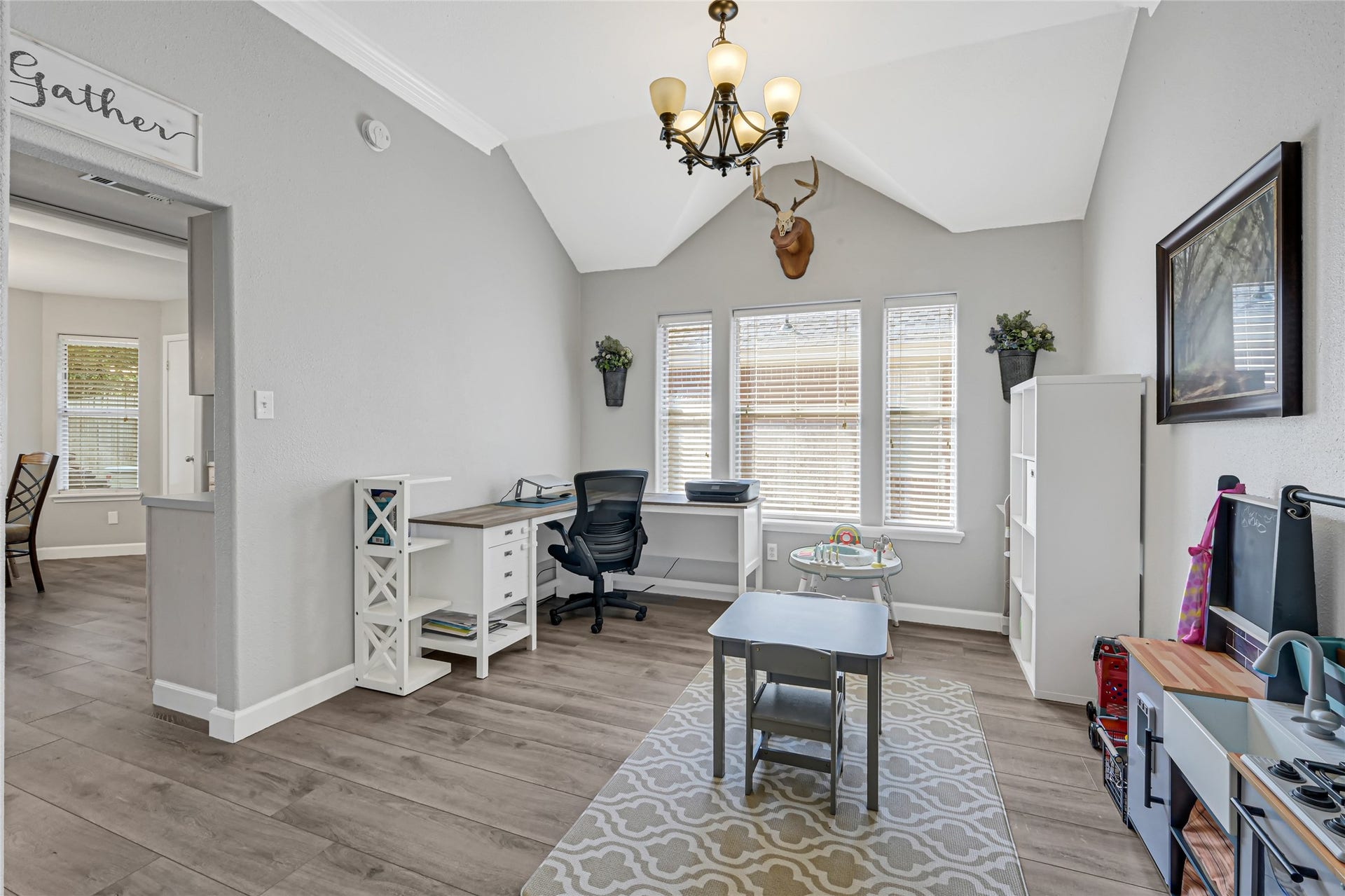 9913 Leamington Drive, Houston, TX 77070 9913 Leamington Drive, Houston, TX 77070