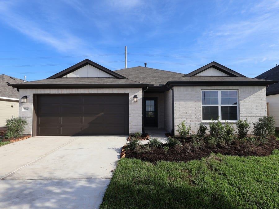 Property photo for 1062 Garnet Star Drive, La Marque, TX