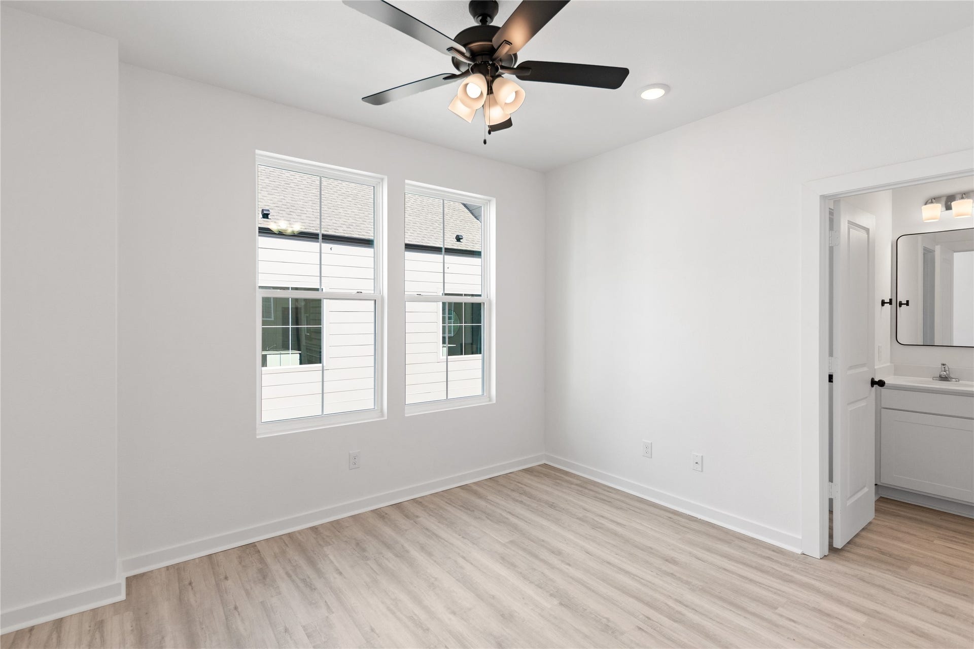 3326 Anita, #B, Houston, TX 77004 Additional secondary bedroom