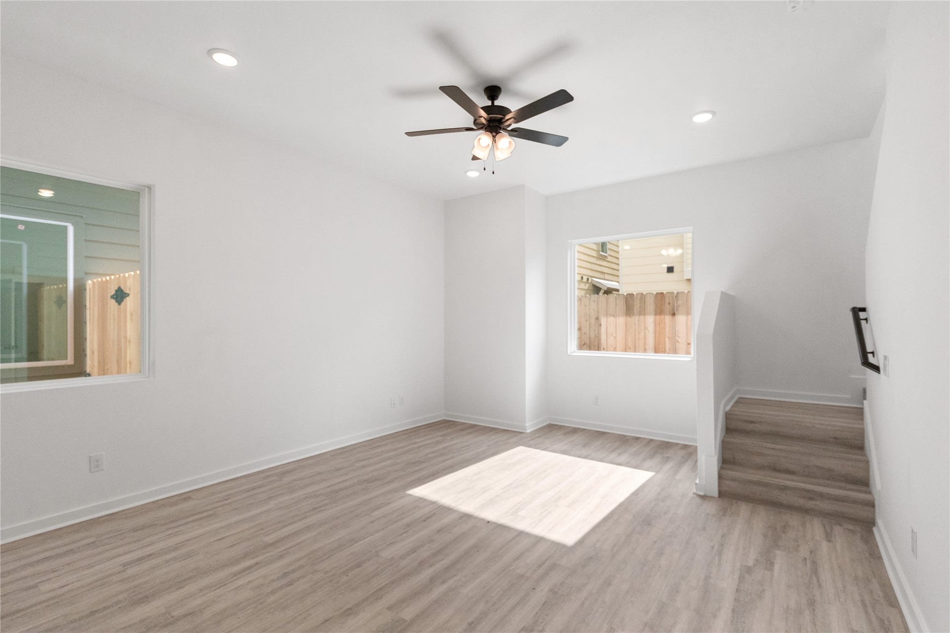 3326 Anita, #B, Houston, TX 77004 Open living area with area fan