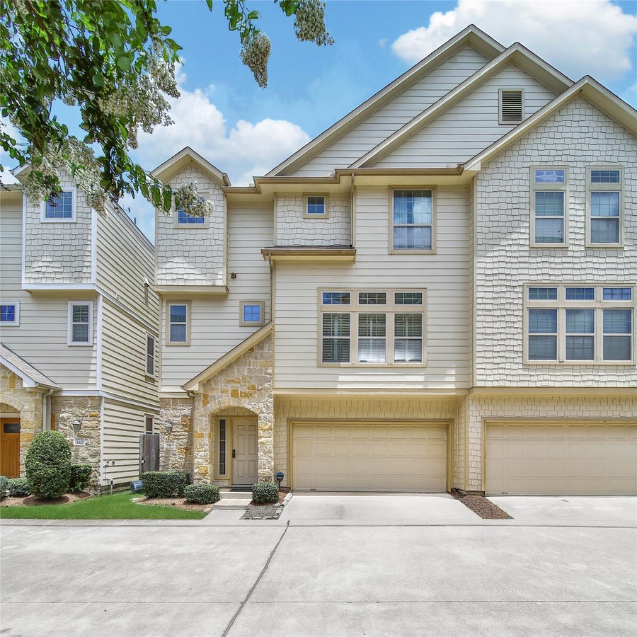 Property photo for 3323 Masters Point Drive, Houston, TX