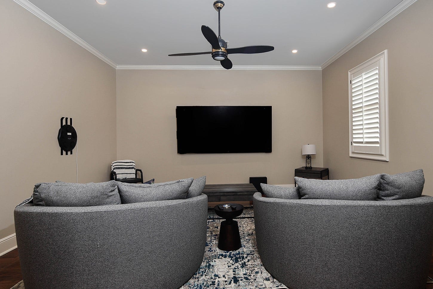 56 N Bay Boulevard, The Woodlands, TX 77380 56 N Bay Boulevard, The Woodlands, TX 77380