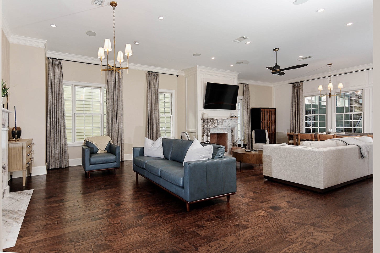 56 N Bay Boulevard, The Woodlands, TX 77380 56 N Bay Boulevard, The Woodlands, TX 77380