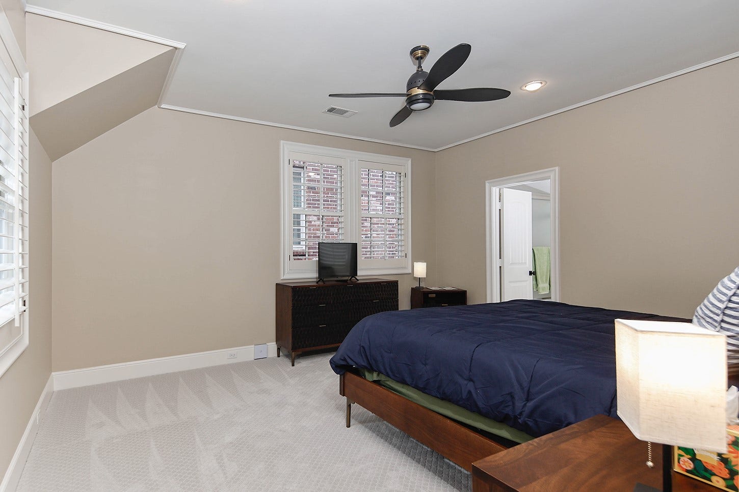 56 N Bay Boulevard, The Woodlands, TX 77380 56 N Bay Boulevard, The Woodlands, TX 77380