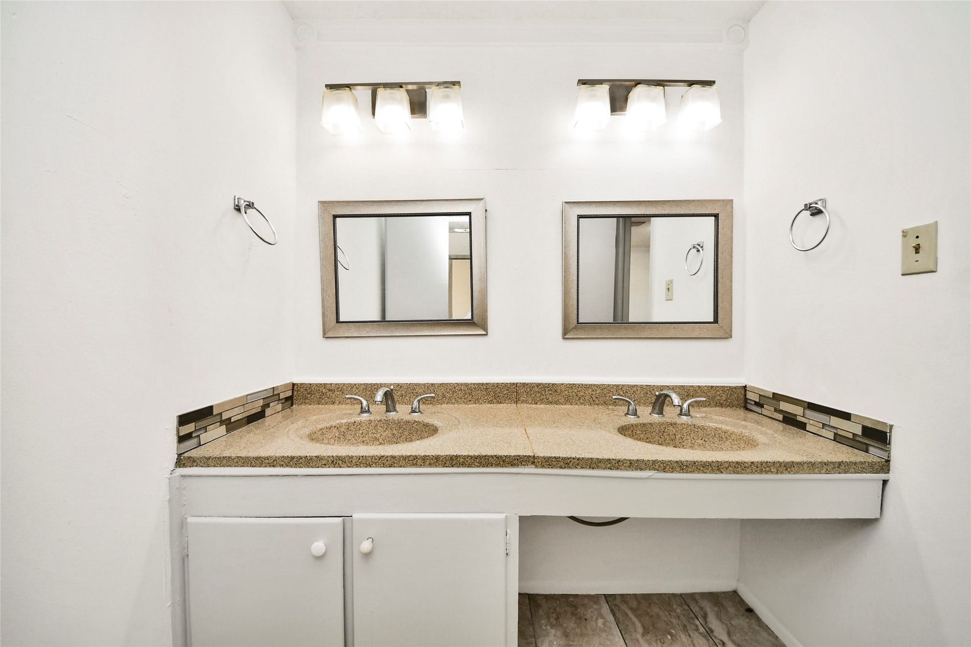 1240 Shadowdale Drive, #14, Houston, TX 77043 1240 Shadowdale Drive, #14, Houston, TX 77043