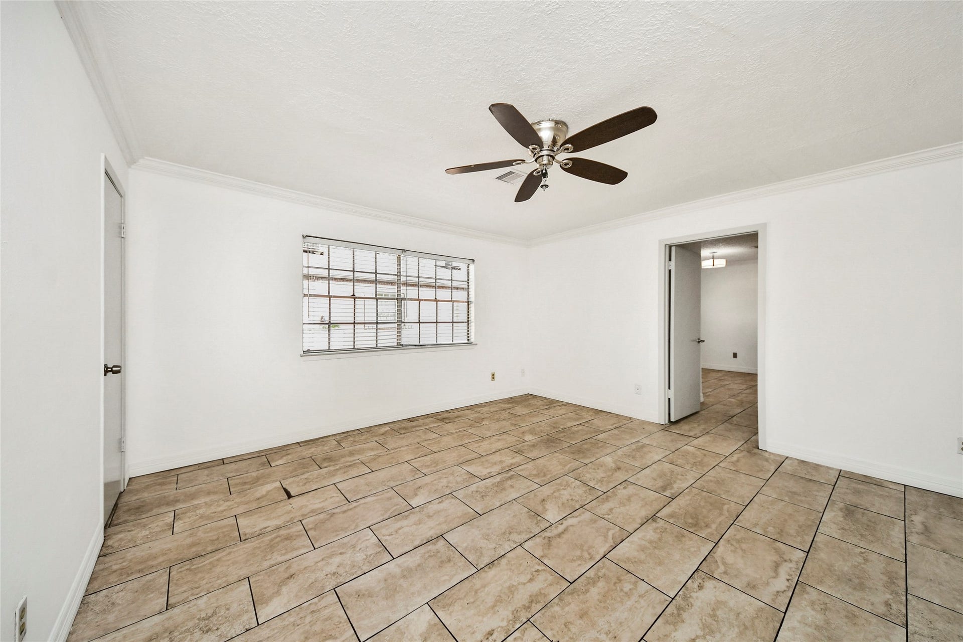 1240 Shadowdale Drive, #14, Houston, TX 77043 1240 Shadowdale Drive, #14, Houston, TX 77043