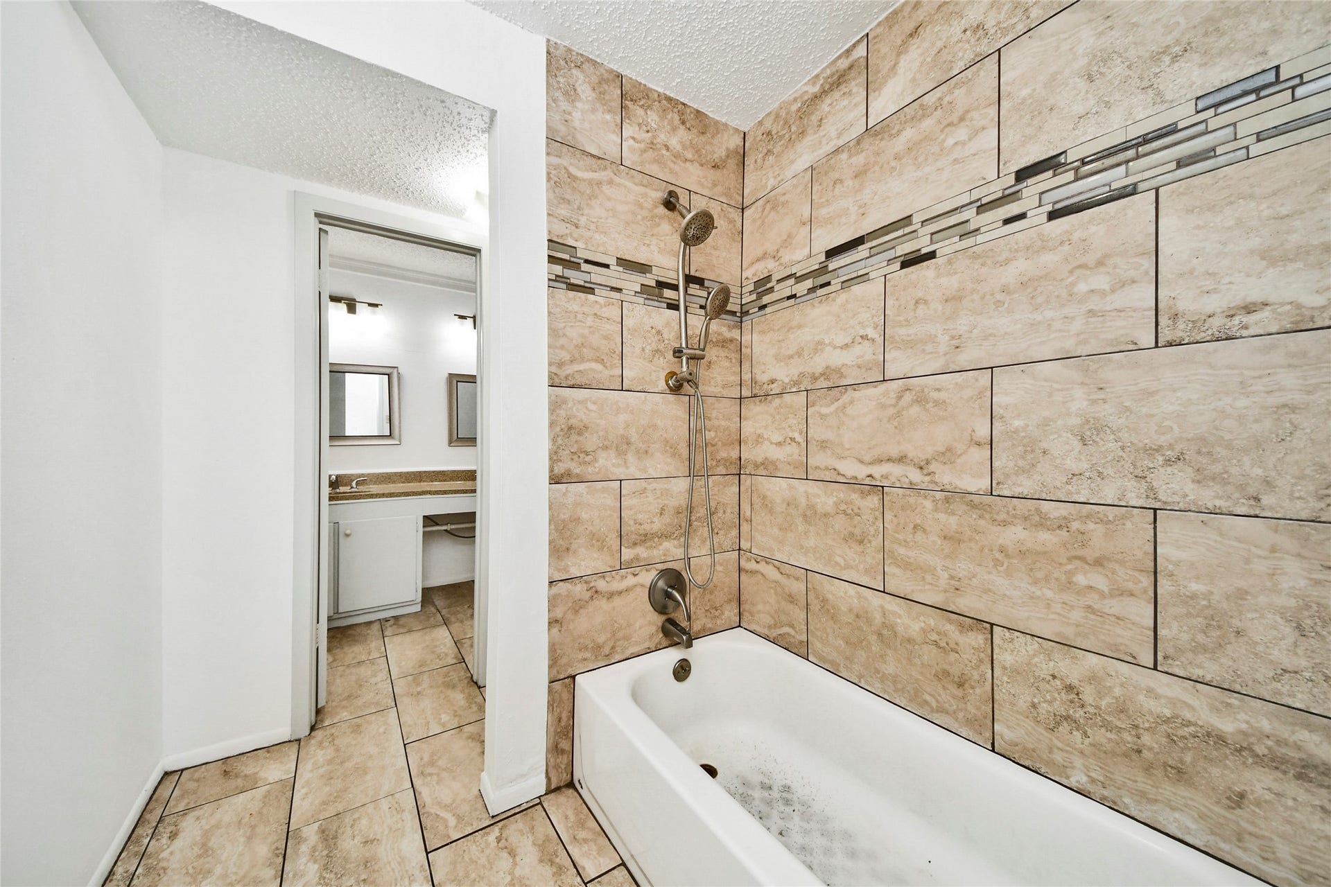 1240 Shadowdale Drive, #14, Houston, TX 77043 1240 Shadowdale Drive, #14, Houston, TX 77043