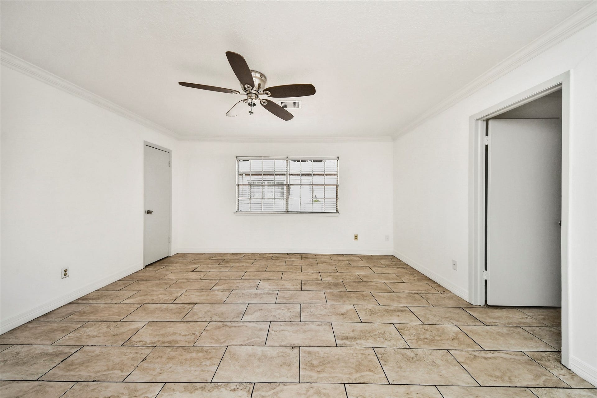 1240 Shadowdale Drive, #14, Houston, TX 77043 1240 Shadowdale Drive, #14, Houston, TX 77043
