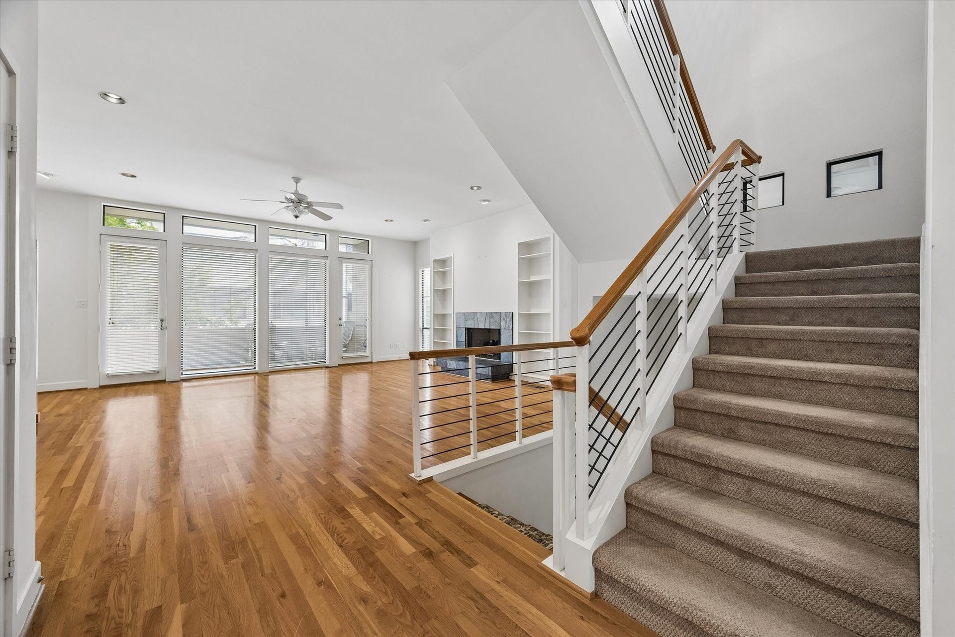 LOVE THE STAIRCASE, CONVENIENT TO ALL FLOORS.