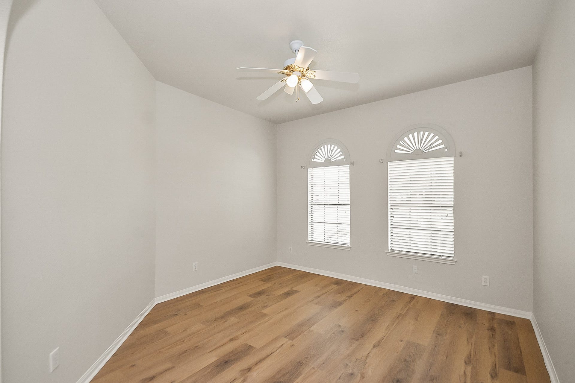 1802 Barbara Court, Deer Park, TX 77536 Spacious for potential to turn to 4th bedroom