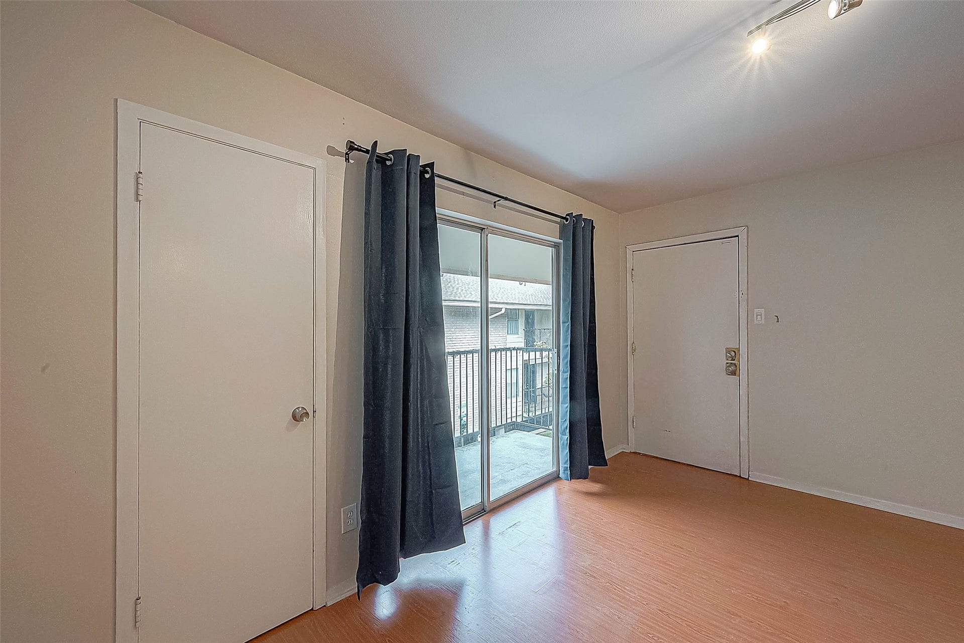 3131 Cummins Street, #54, Houston, TX 77027 Need extra storage? To the left of the sliding glass door is a LARGE, lighted walk-in storage closetperfect for keeping luggage, seasonal items, household supplies & more tucked neatly out of sight.