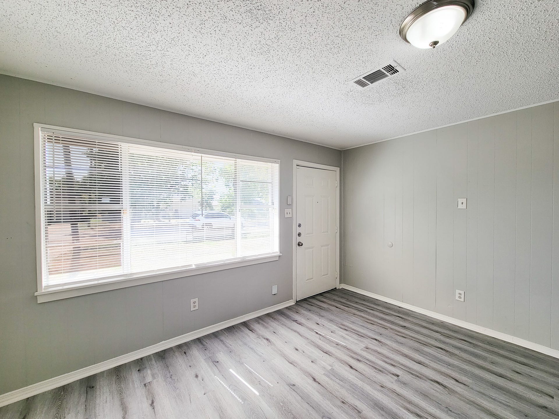 5007 Caplin Street, Houston, TX 77026