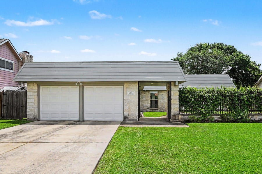 Property photo for 12063 Mulholland Drive, Meadows Place, TX