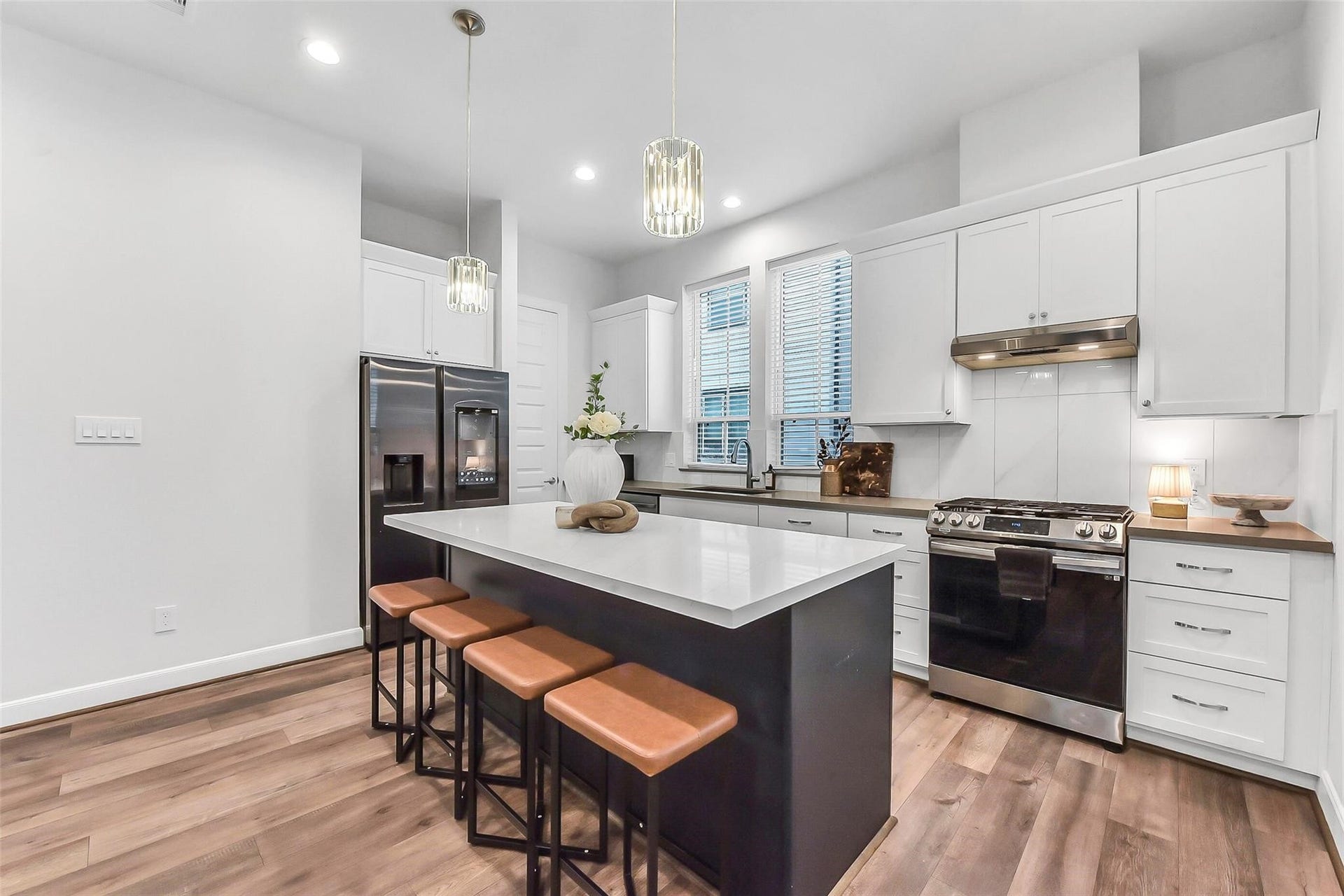 2804 Grand Fountains Drive, #D, Houston, TX 77054 2804 Grand Fountains Drive, #D, Houston, TX 77054
