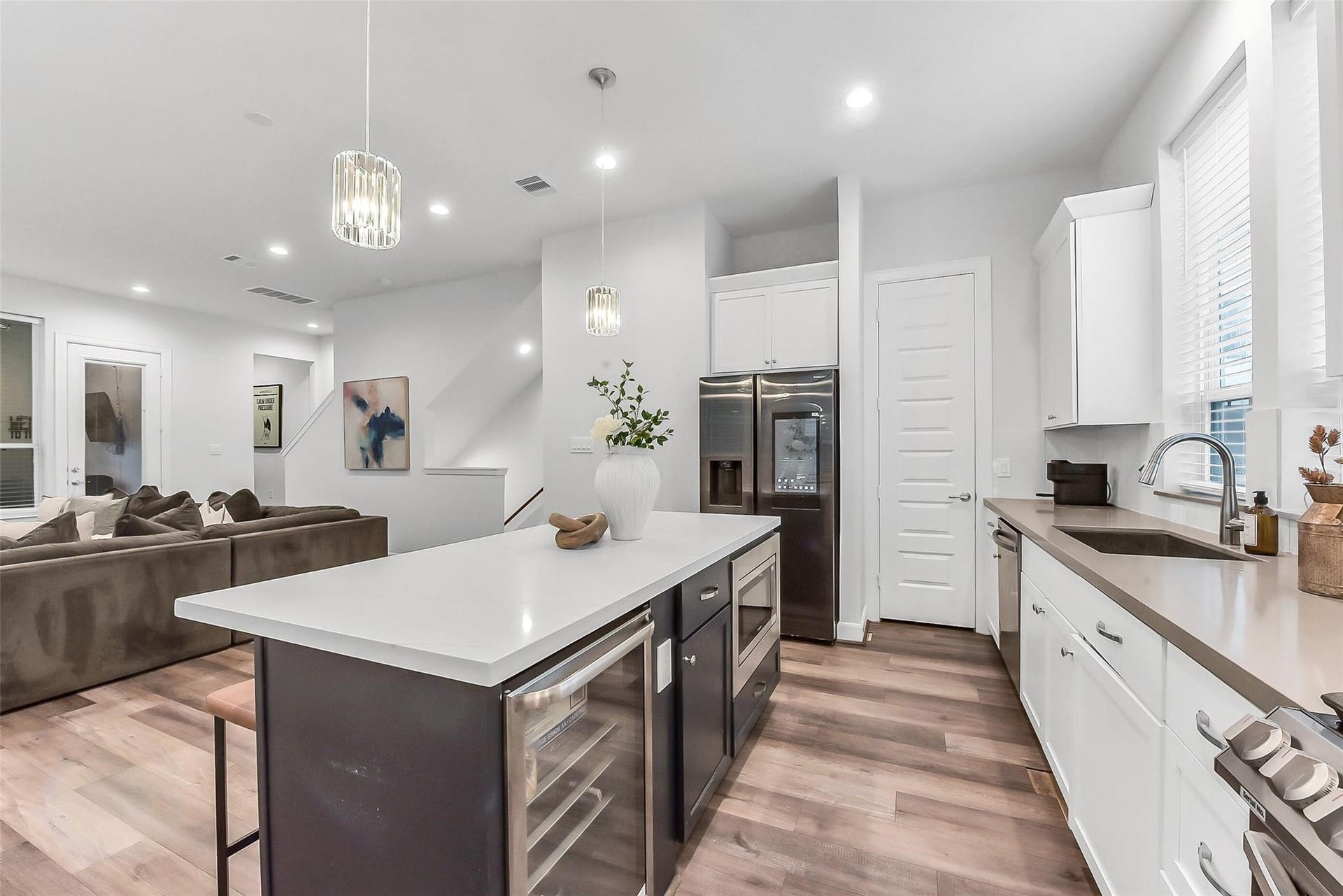 2804 Grand Fountains Drive, #D, Houston, TX 77054 2804 Grand Fountains Drive, #D, Houston, TX 77054